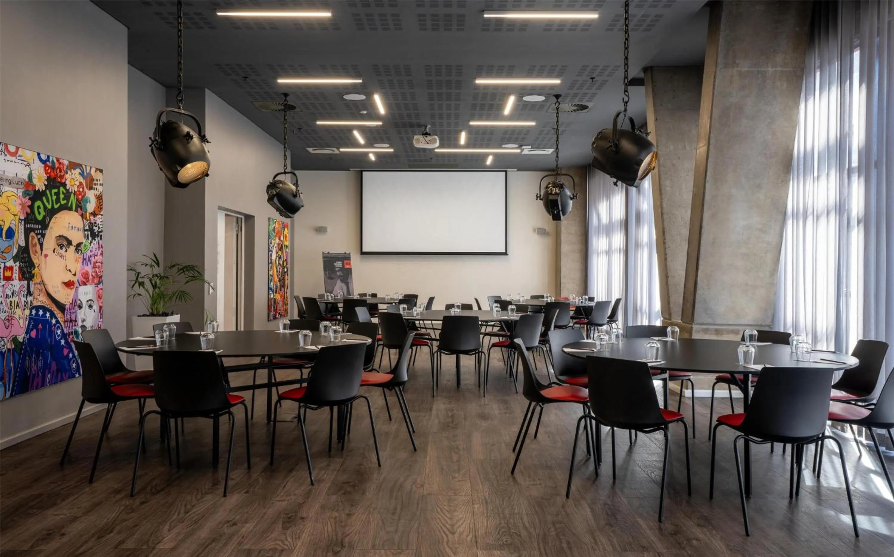 Meeting/conference room in Radisson RED Hotel V&A Waterfront Cape Town