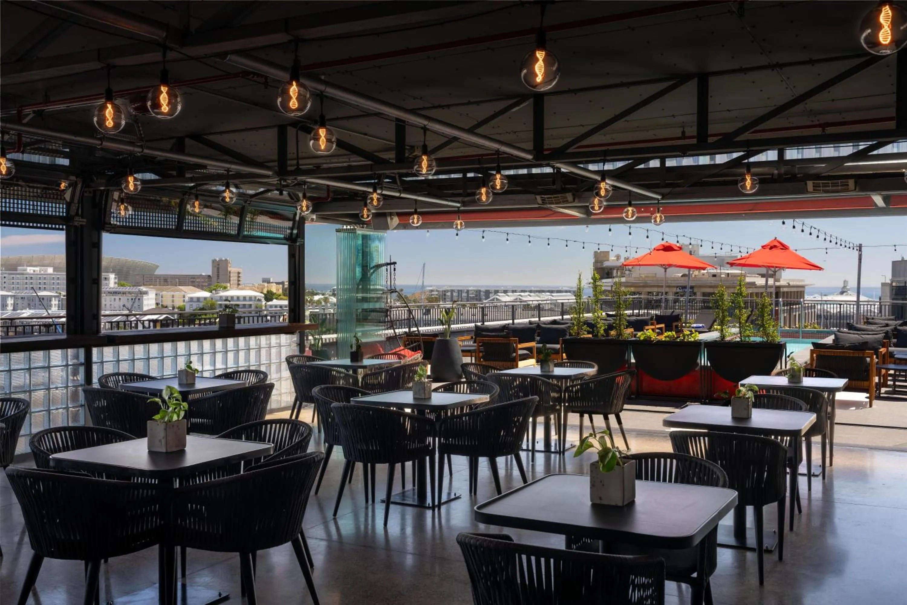 Restaurant/places to eat in Radisson RED Hotel V&A Waterfront Cape Town