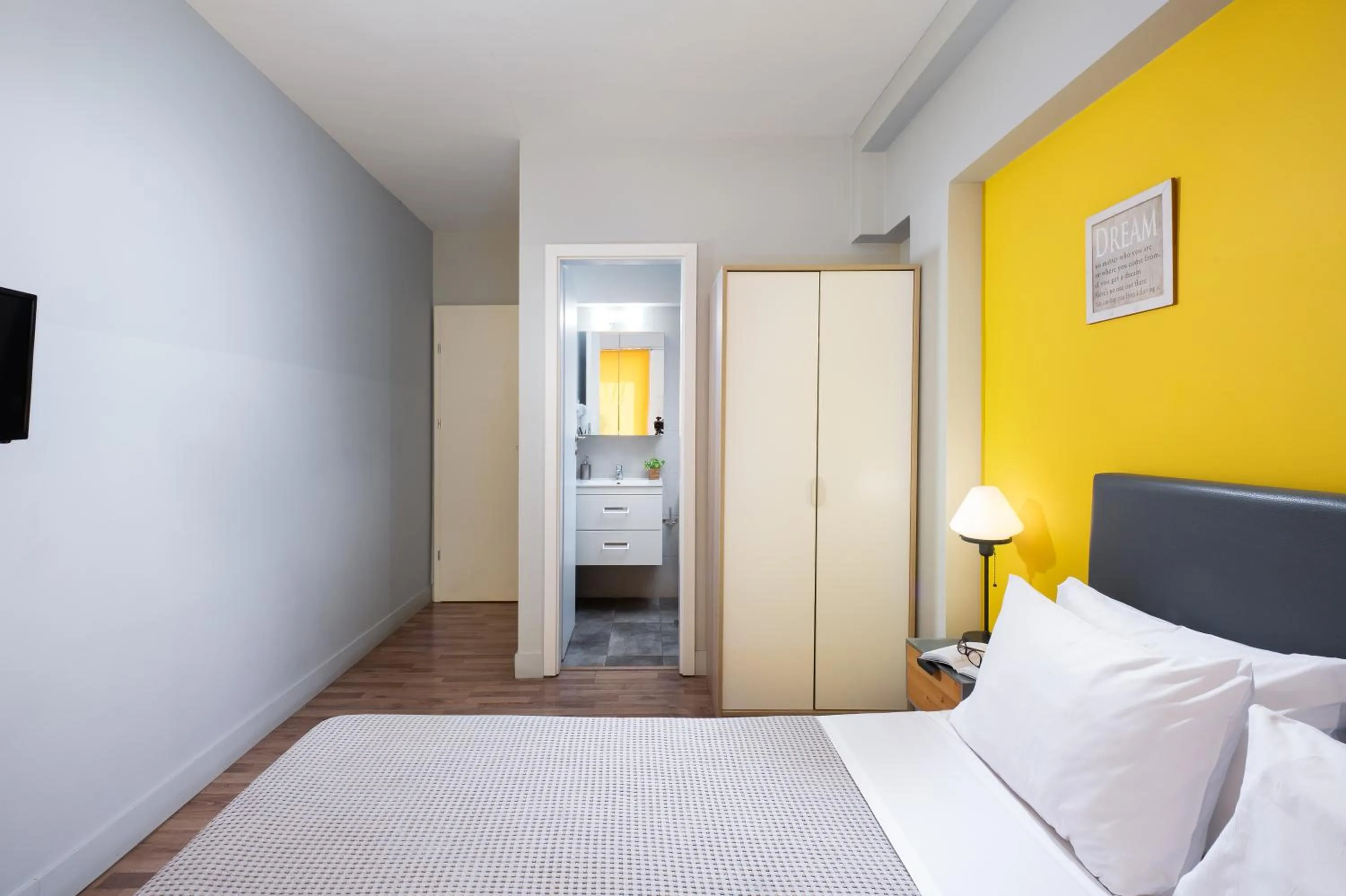 Bed in Enattica Syntagma Living