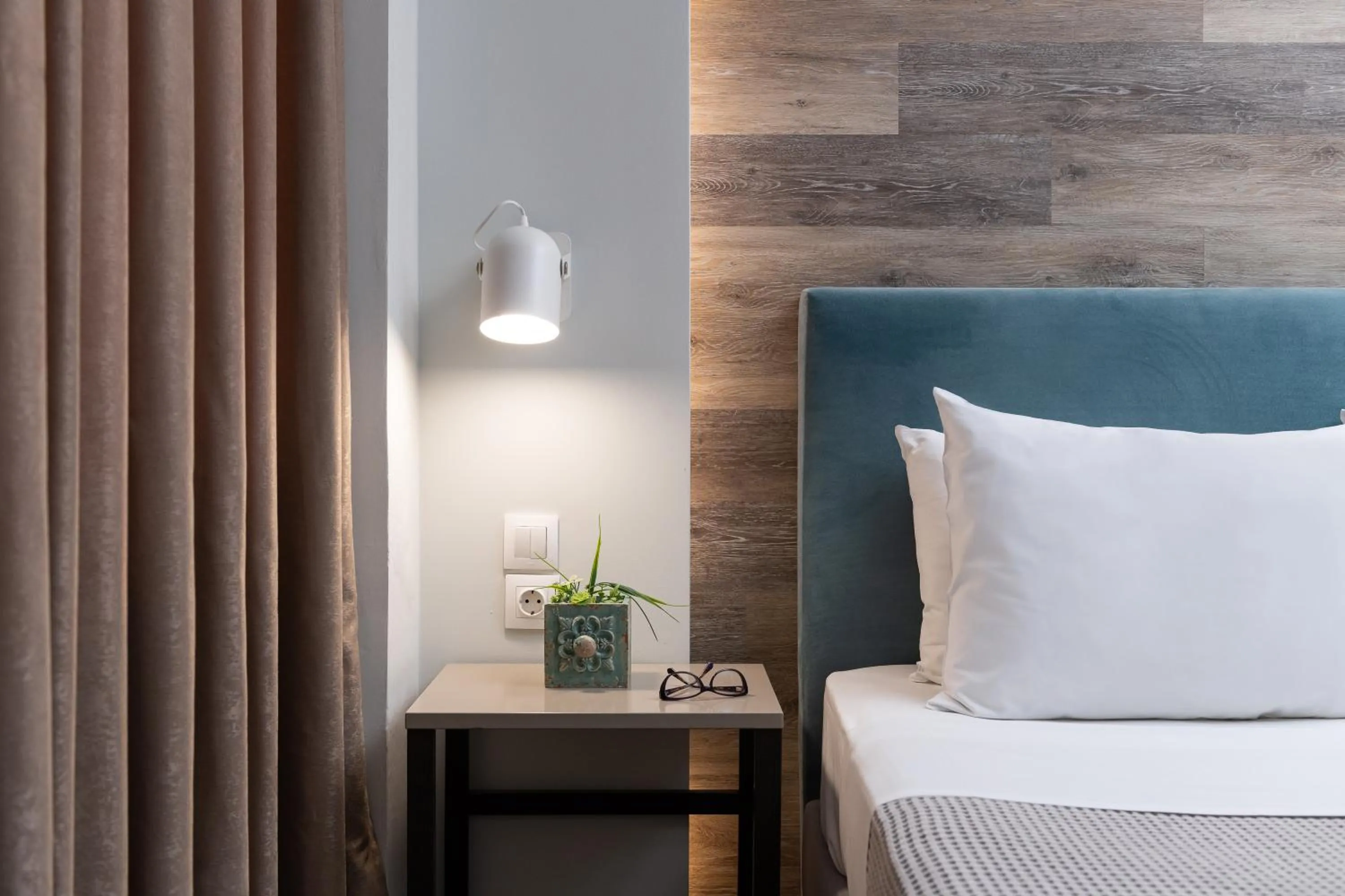 Bed in Enattica Syntagma Living