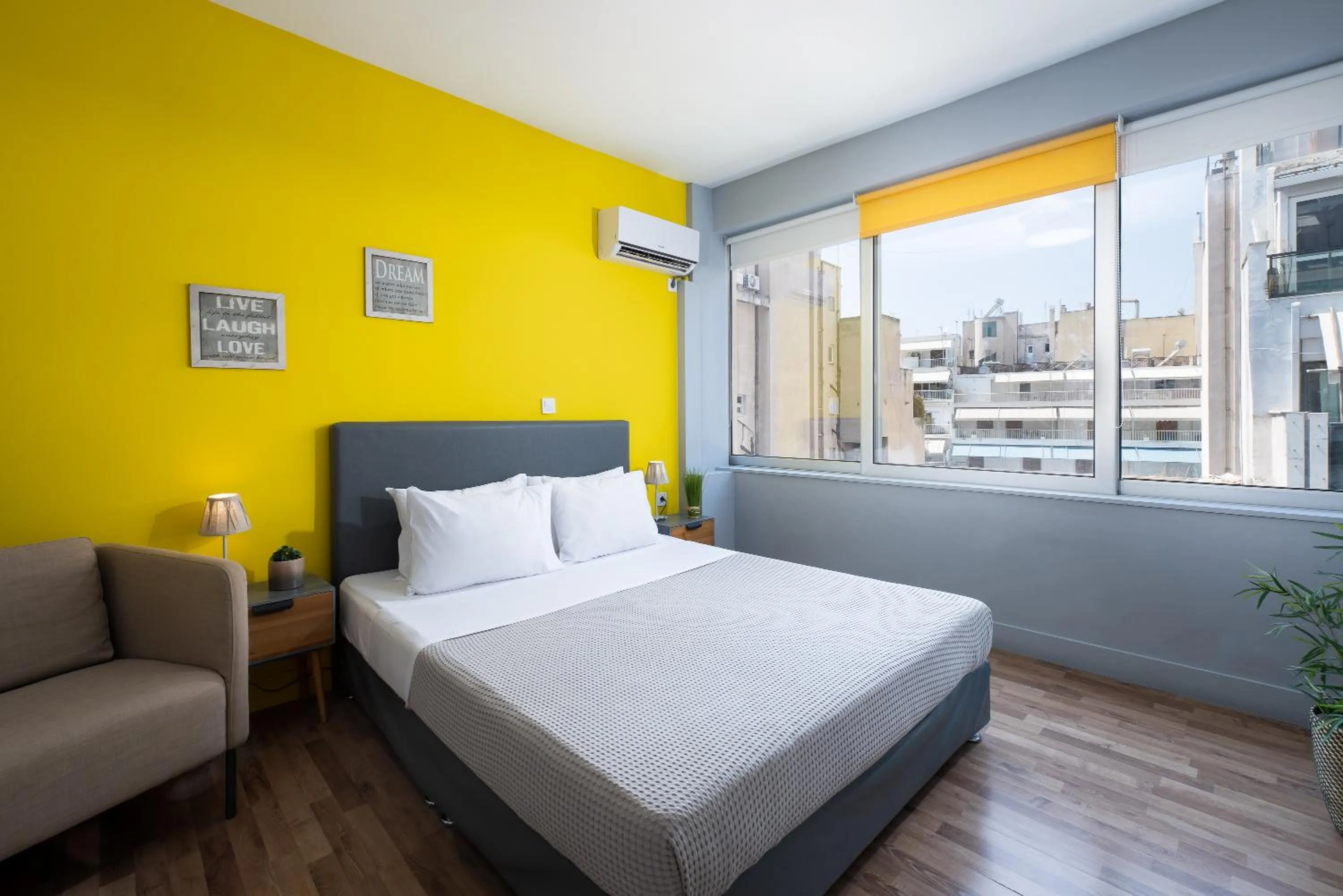 Bed in Enattica Syntagma Living