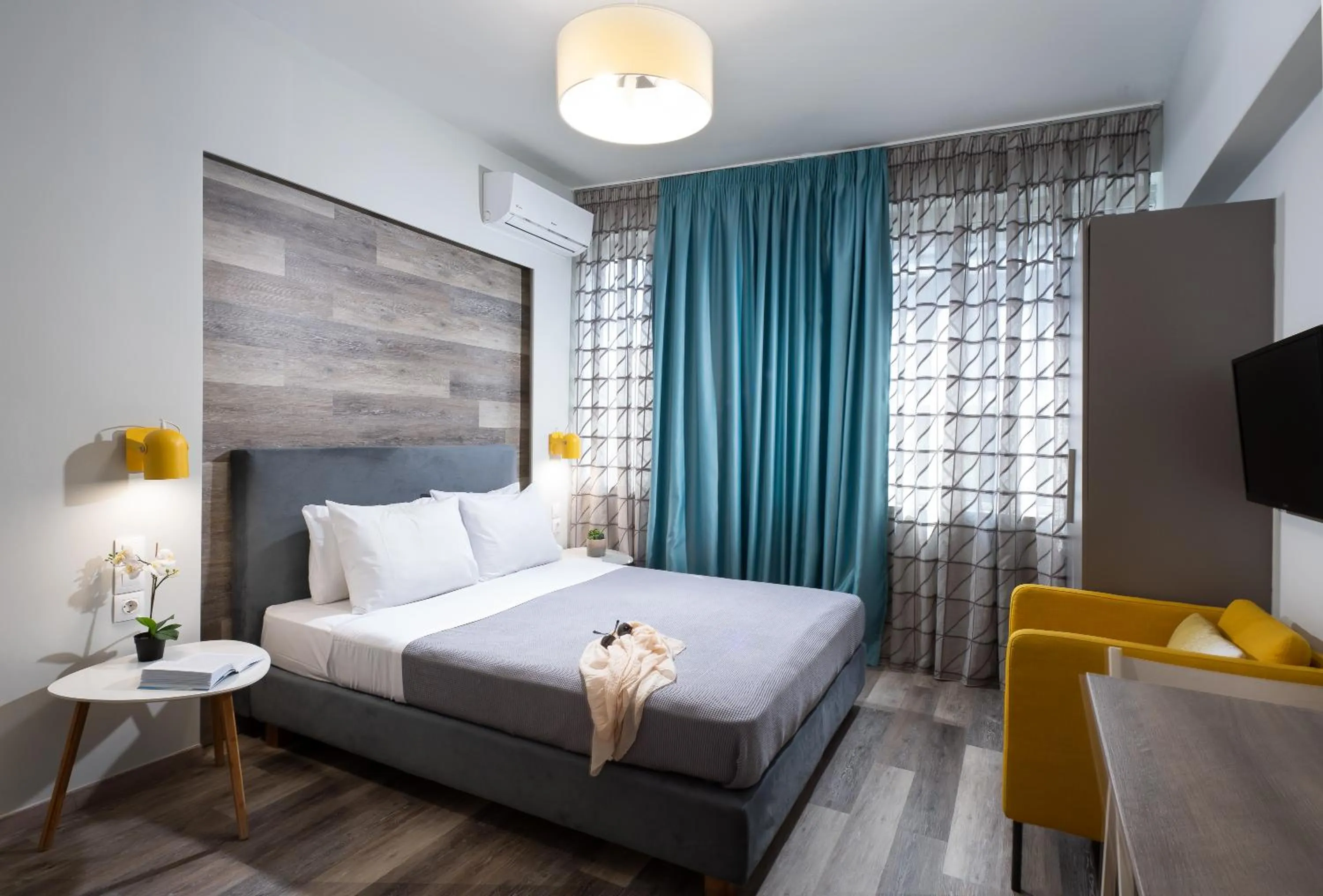 Bed in Enattica Syntagma Living