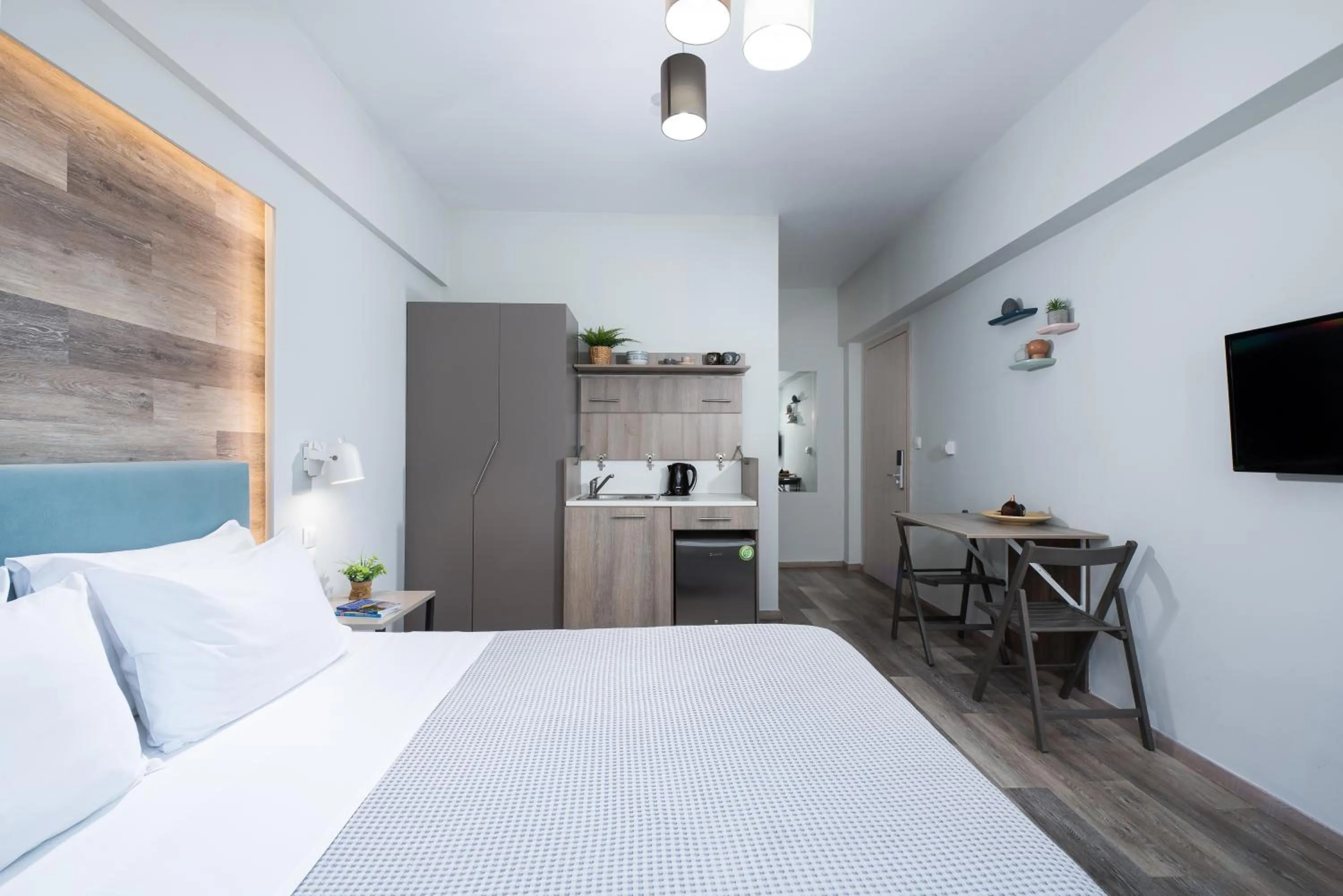 Photo of the whole room, Bed in Enattica Syntagma Living