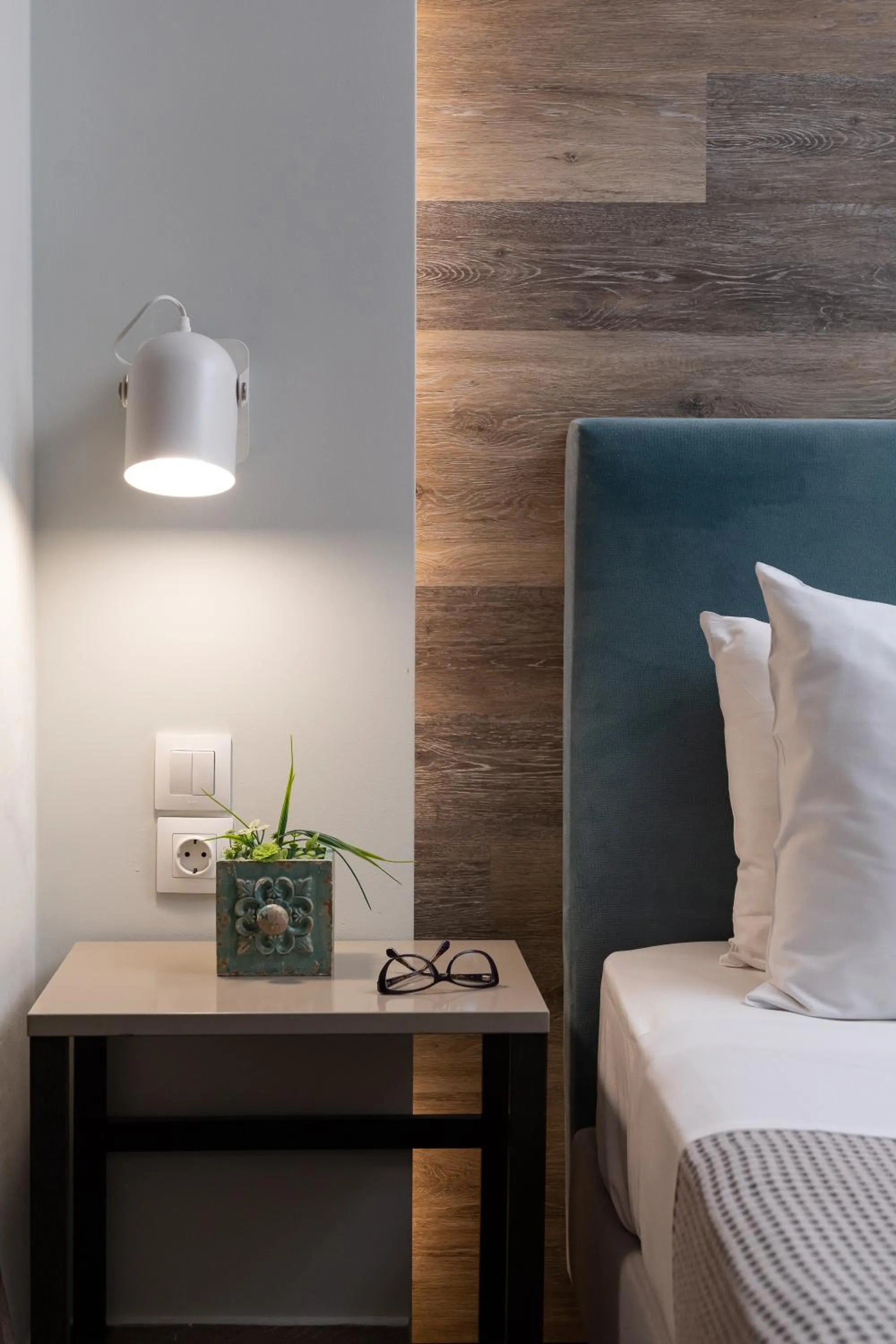 Bed in Enattica Syntagma Living