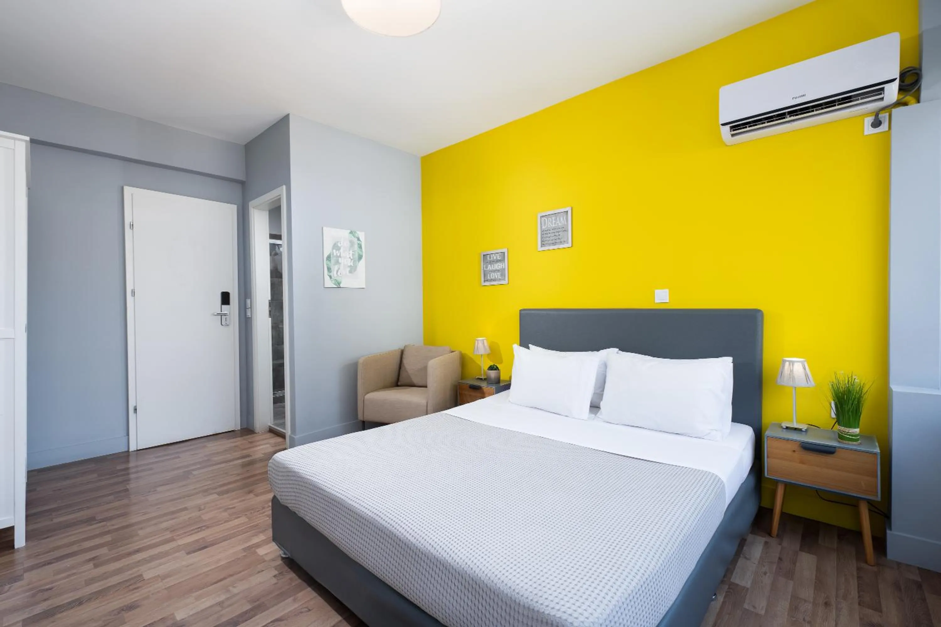 Bed in Enattica Syntagma Living