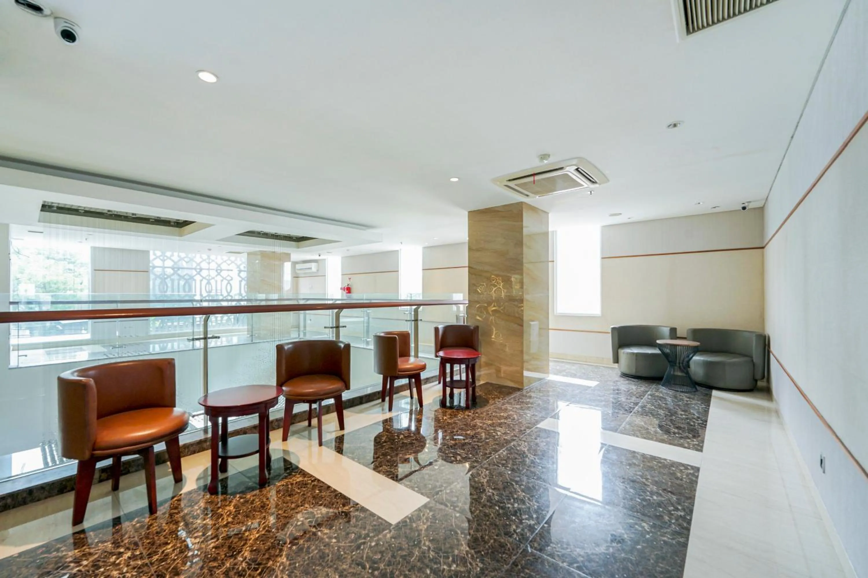 Seating area in Sunerra Express Grand Viveana Bandung