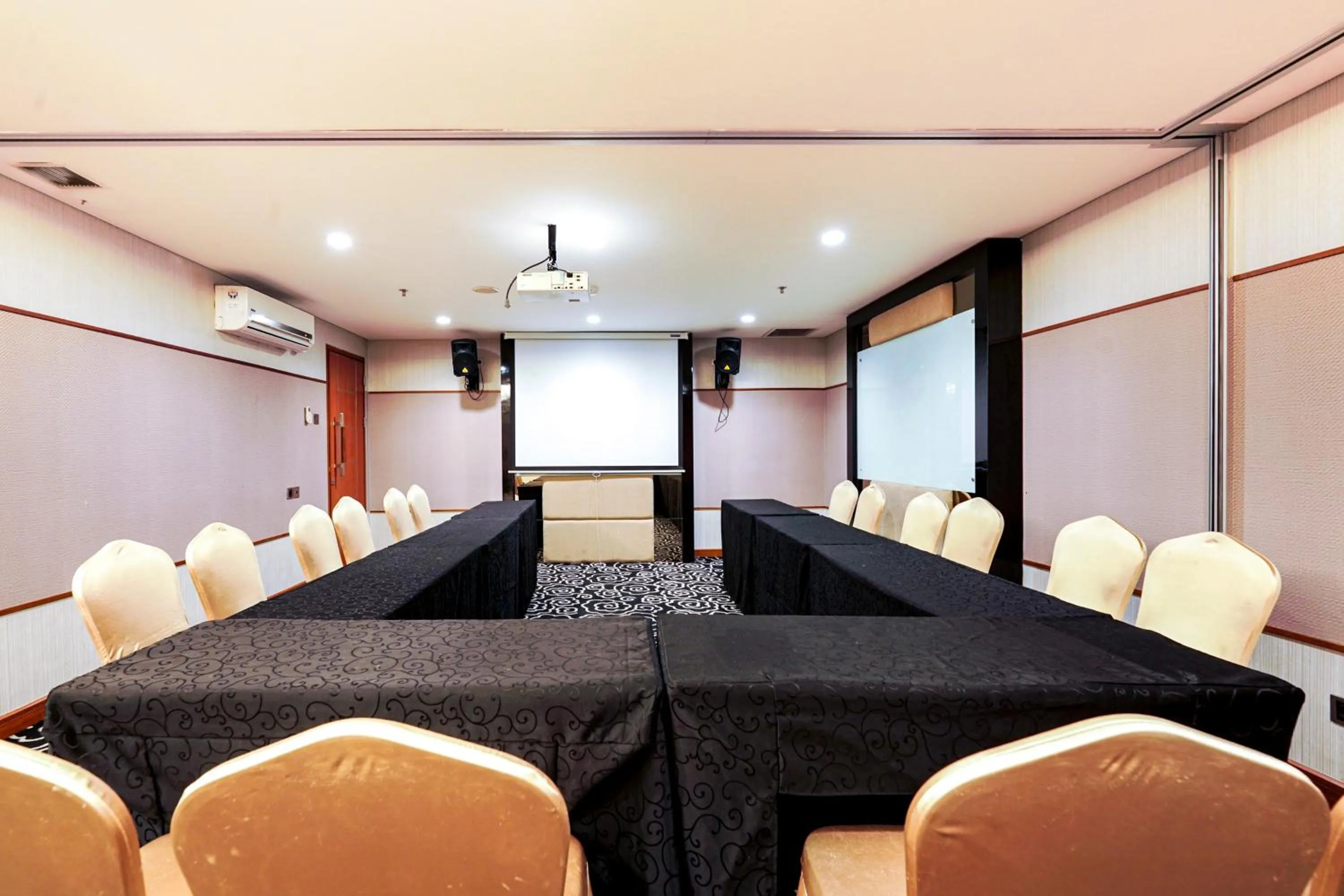 Meeting/conference room in Sunerra Express Grand Viveana Bandung