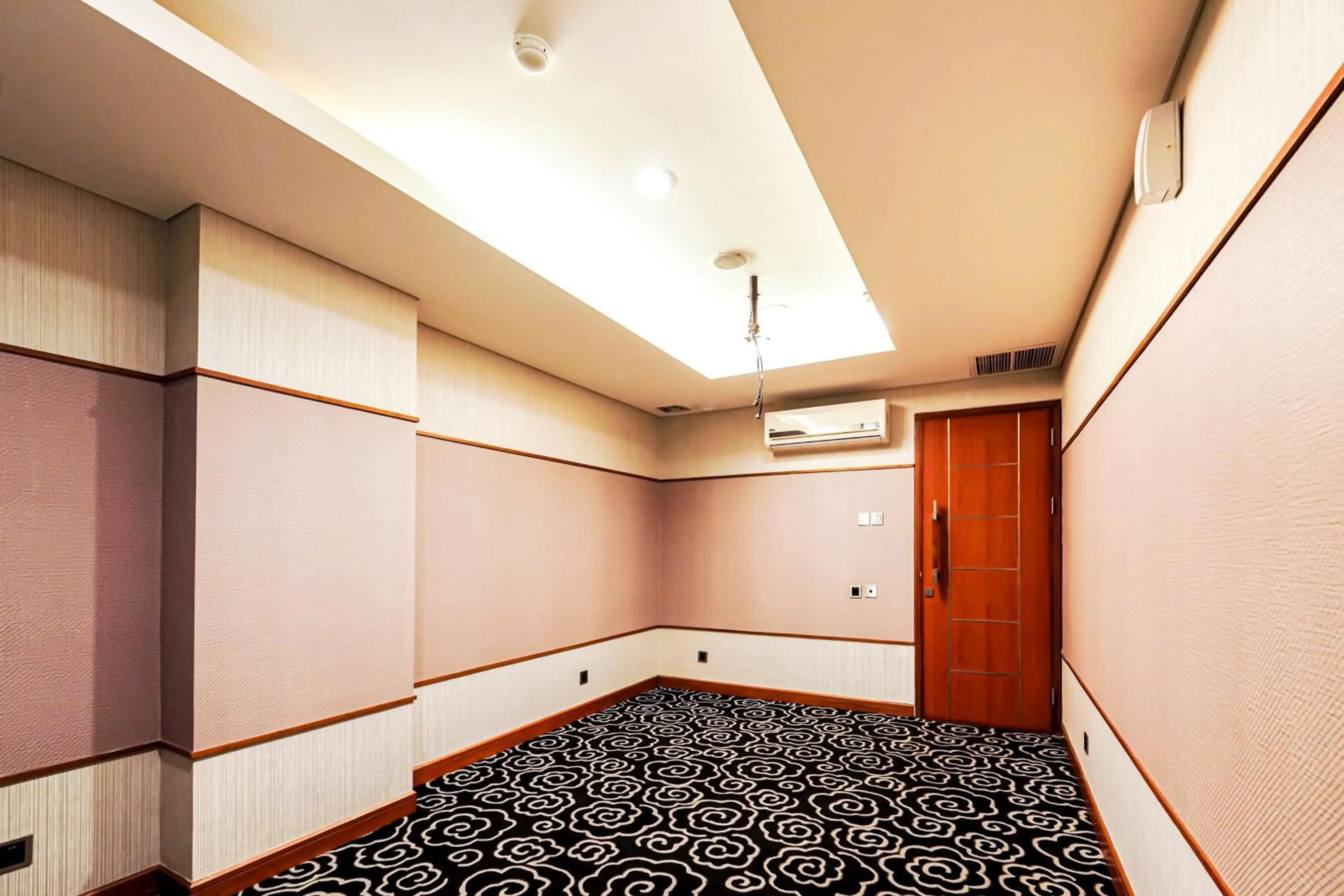 Property building in Sunerra Express Grand Viveana Bandung