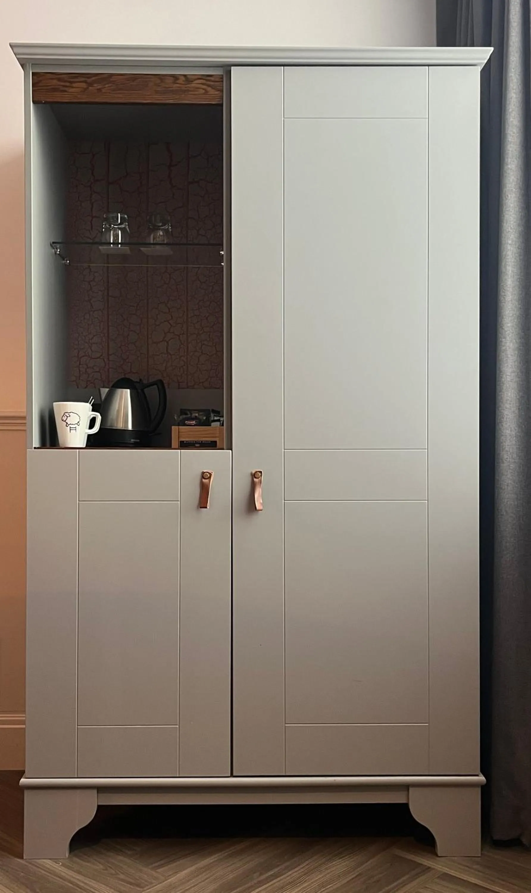 wardrobe in Hotel Indigo - Cardiff by IHG