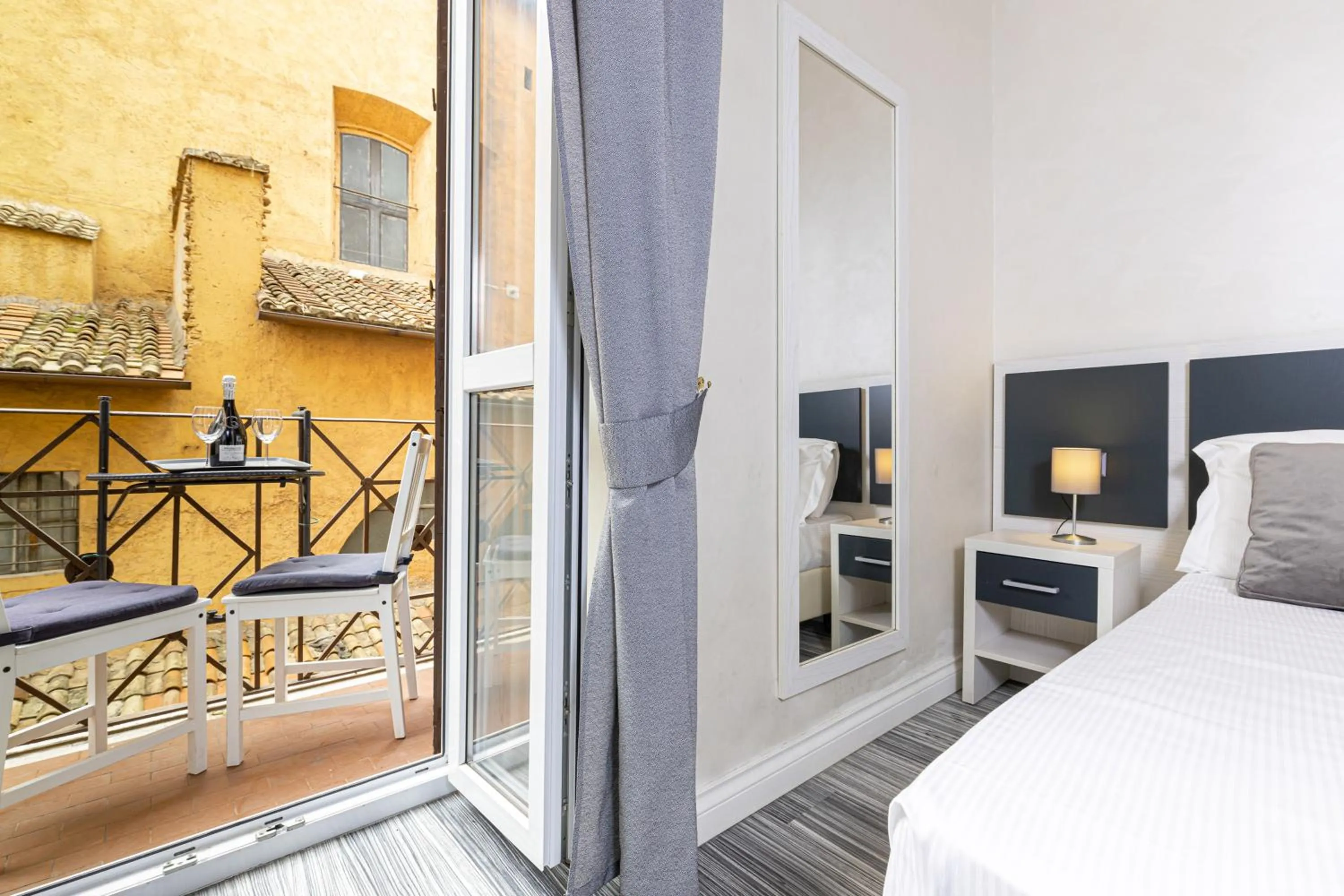 Bedroom, Bed in Spagna Boutique