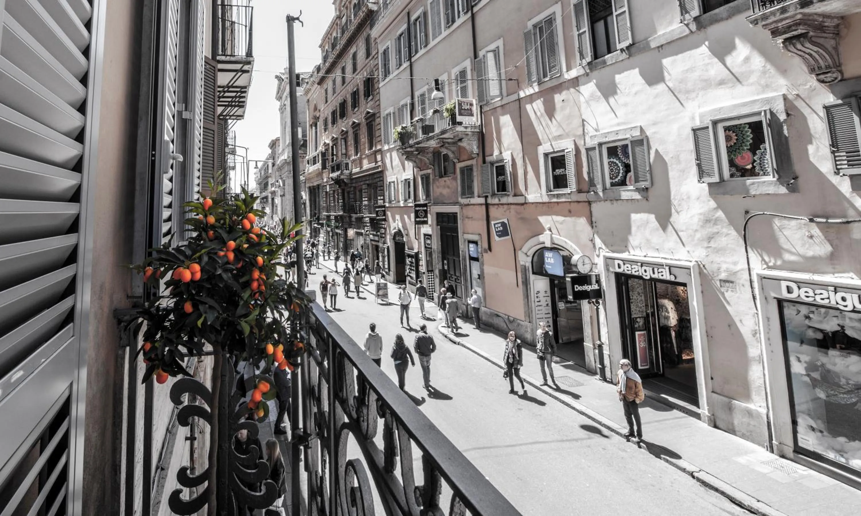Street view in Spagna Boutique