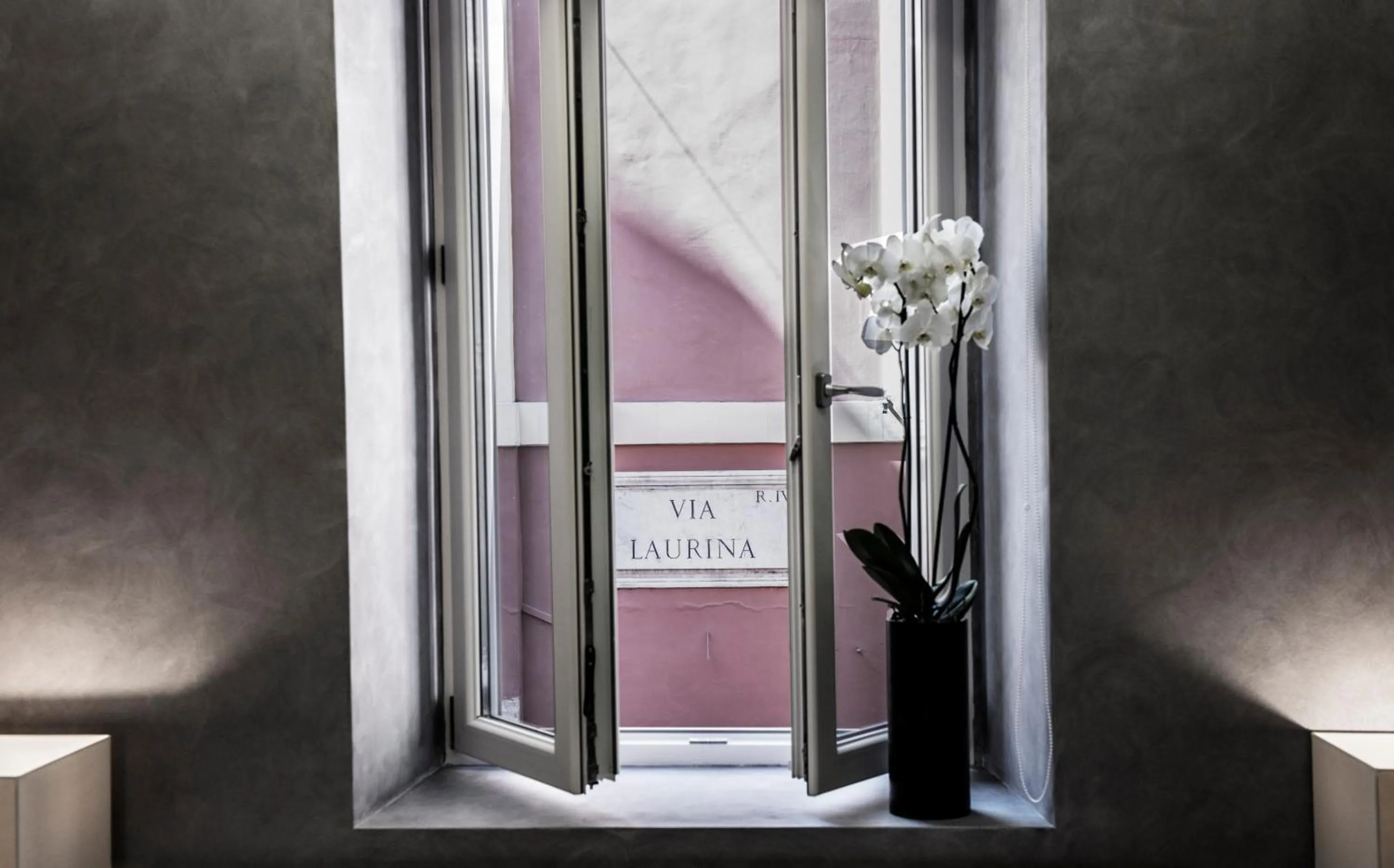 Decorative detail in Spagna Boutique