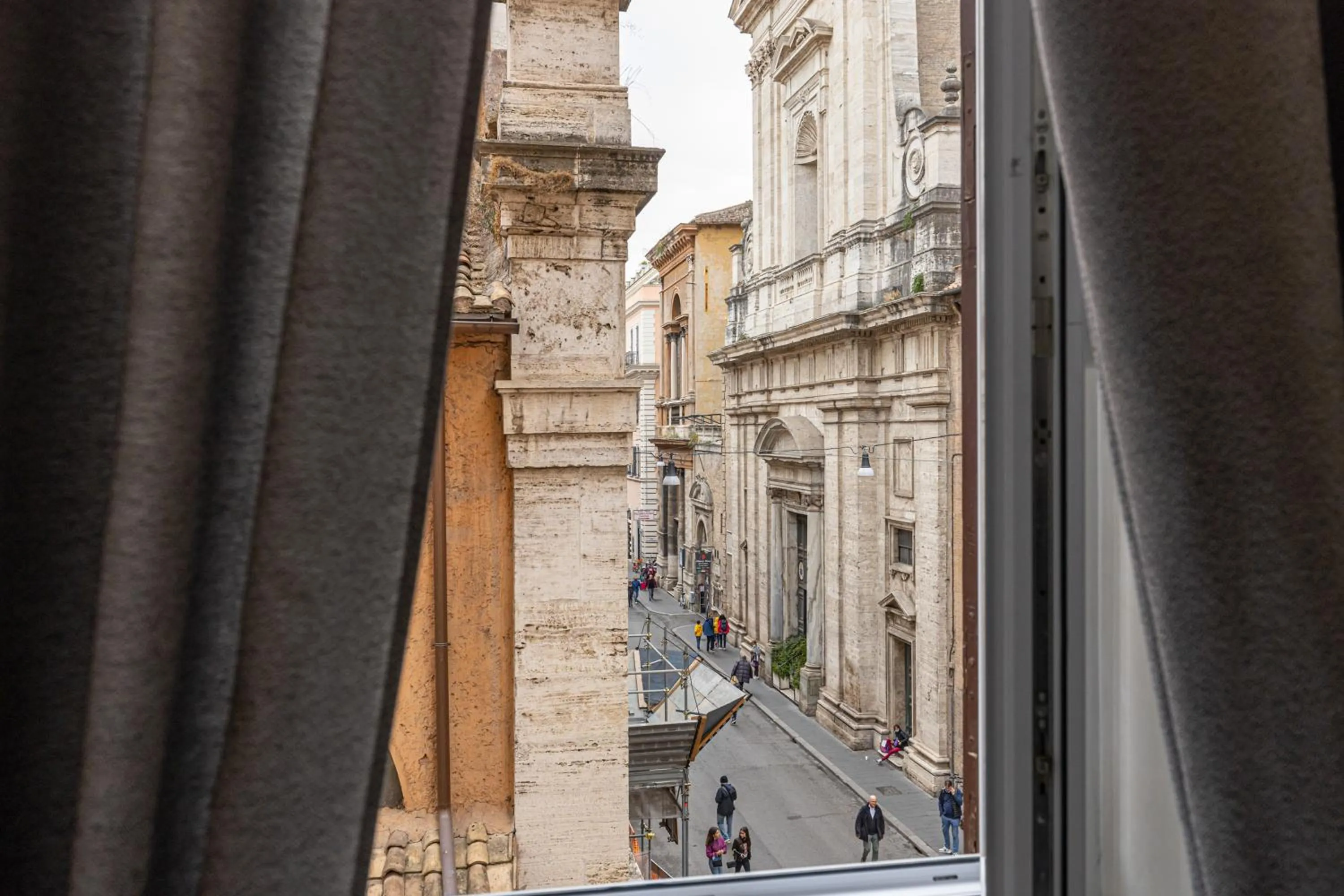 City view in Spagna Boutique