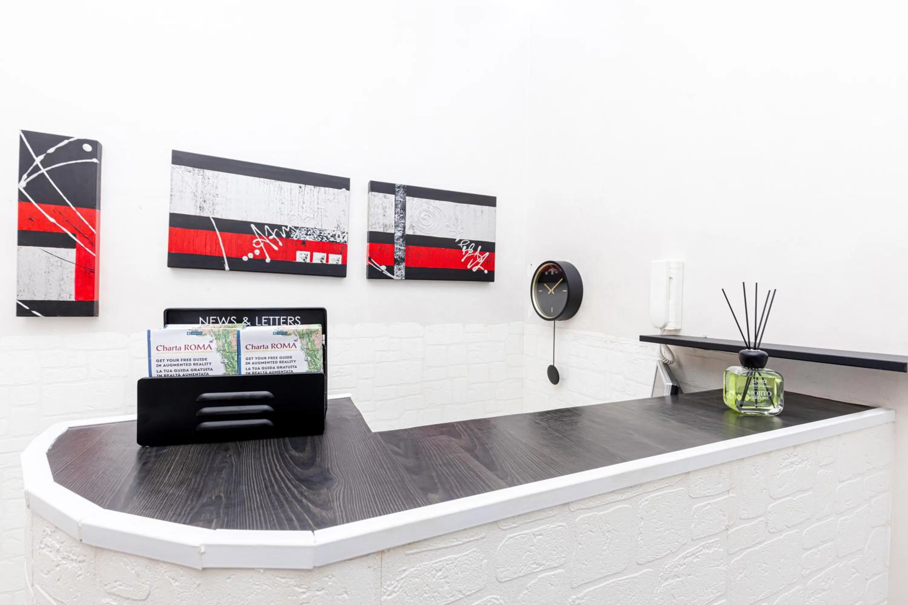 Lobby or reception in Spagna Boutique