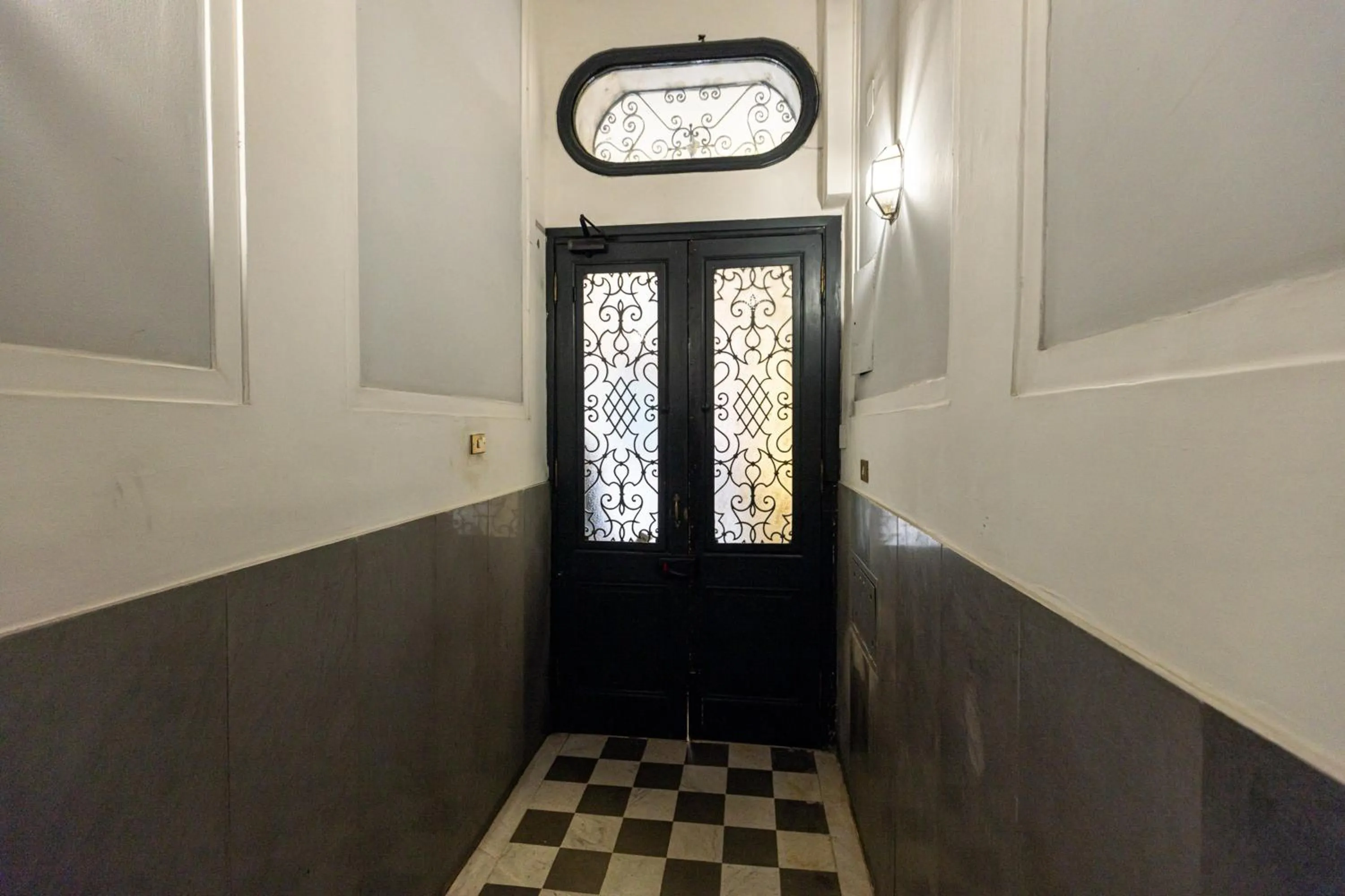 Facade/entrance in Spagna Boutique