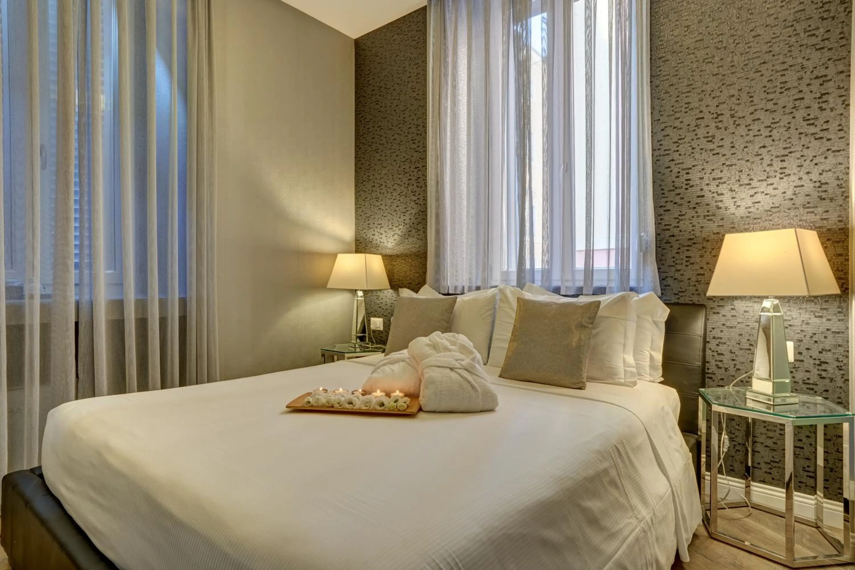 Photo of the whole room, Bed in Spagna Boutique