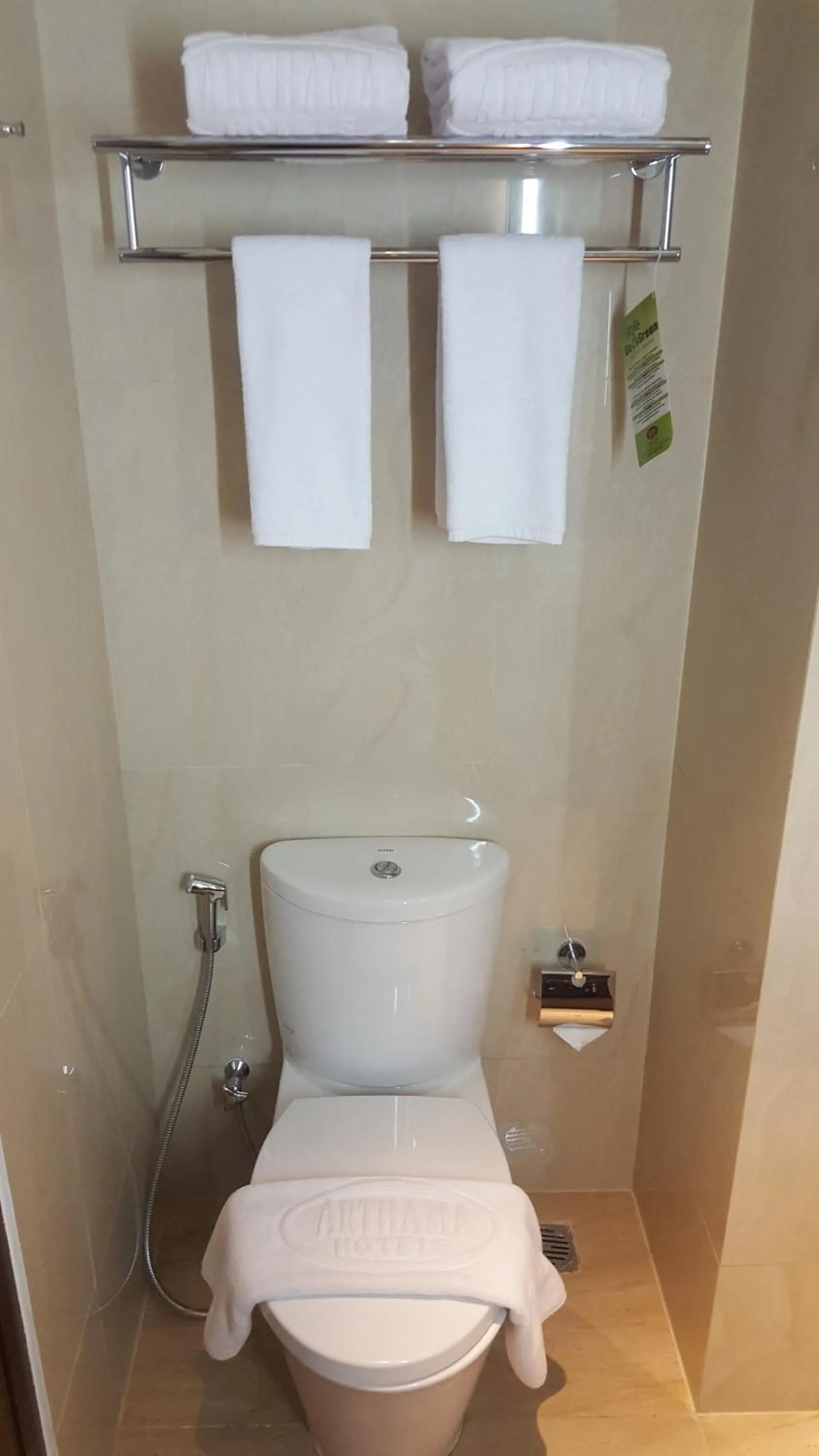 Toilet in Arthama Hotels Makassar