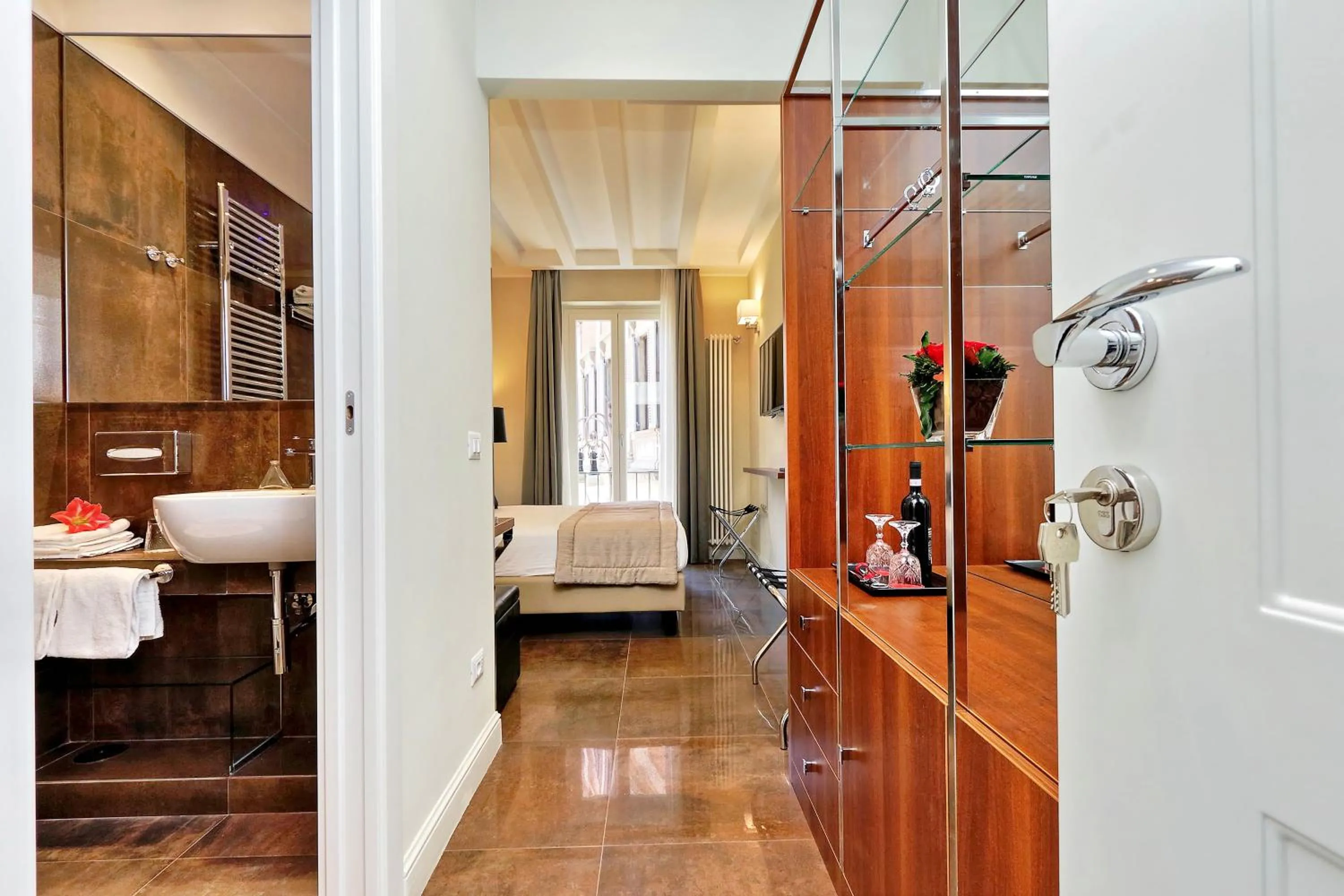 Photo of the whole room, Bed in Piazza Venezia Grand Suite