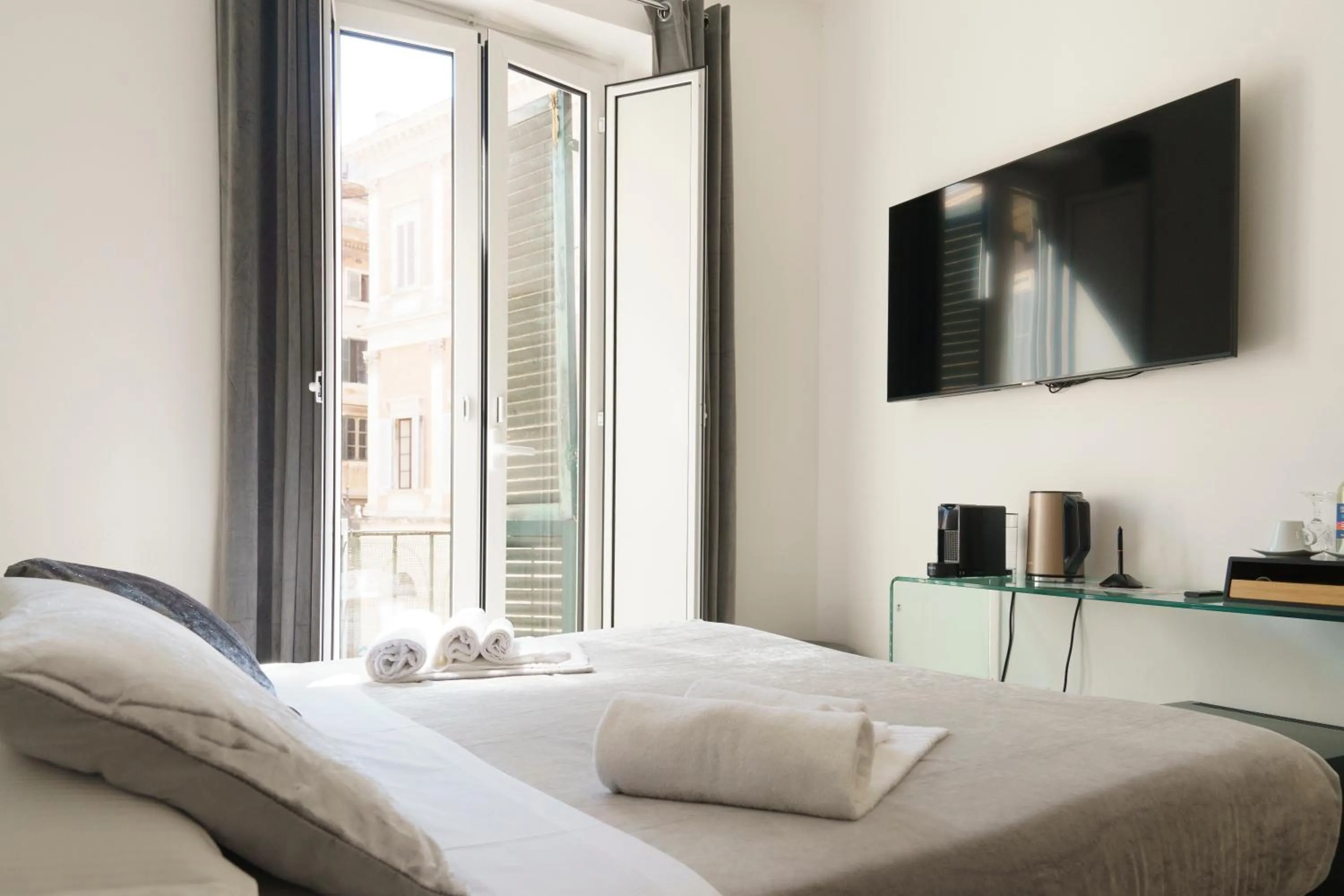 Bed in Piazza Venezia Grand Suite