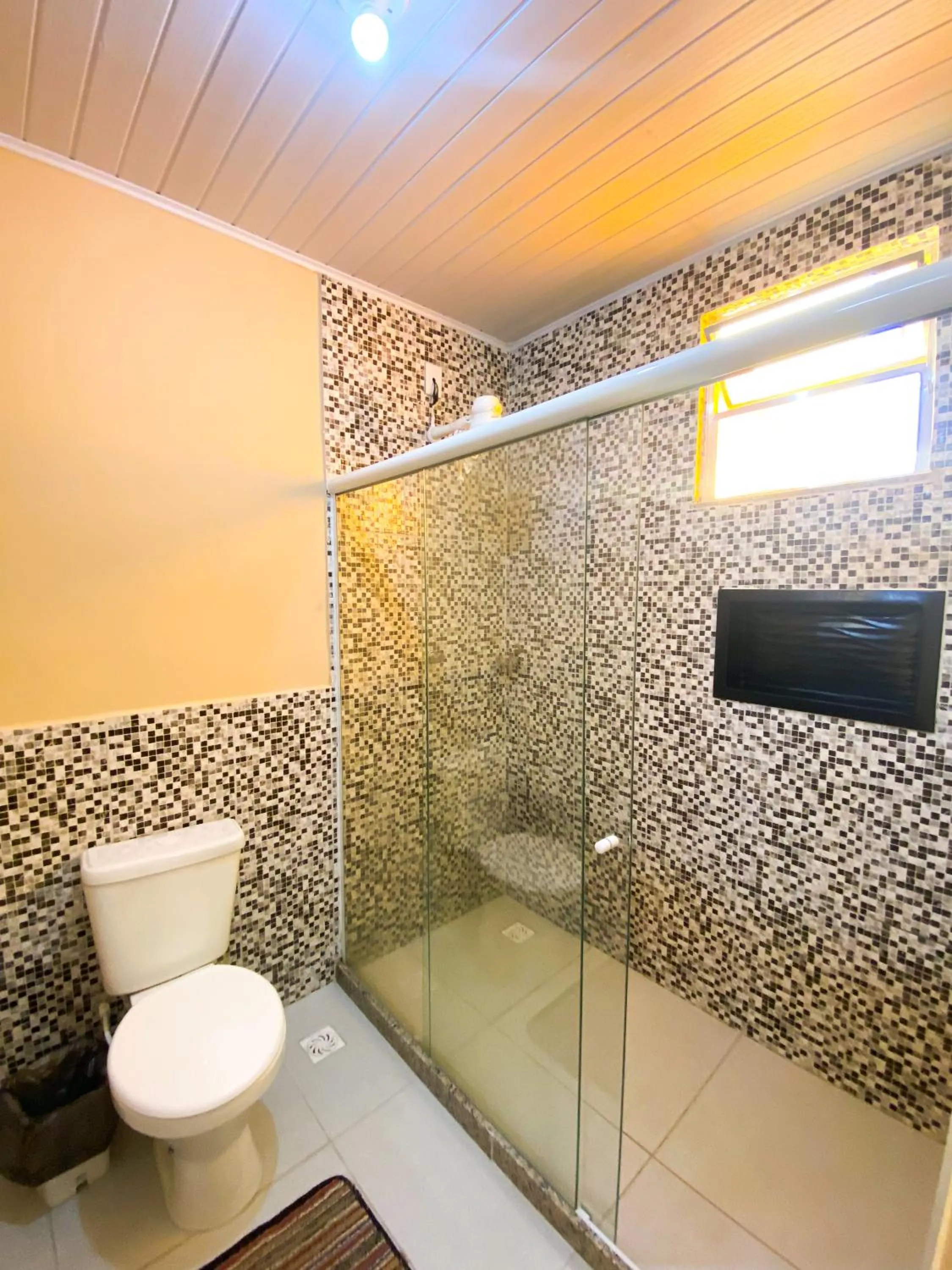 Shower in Pousada Village Rio Centro