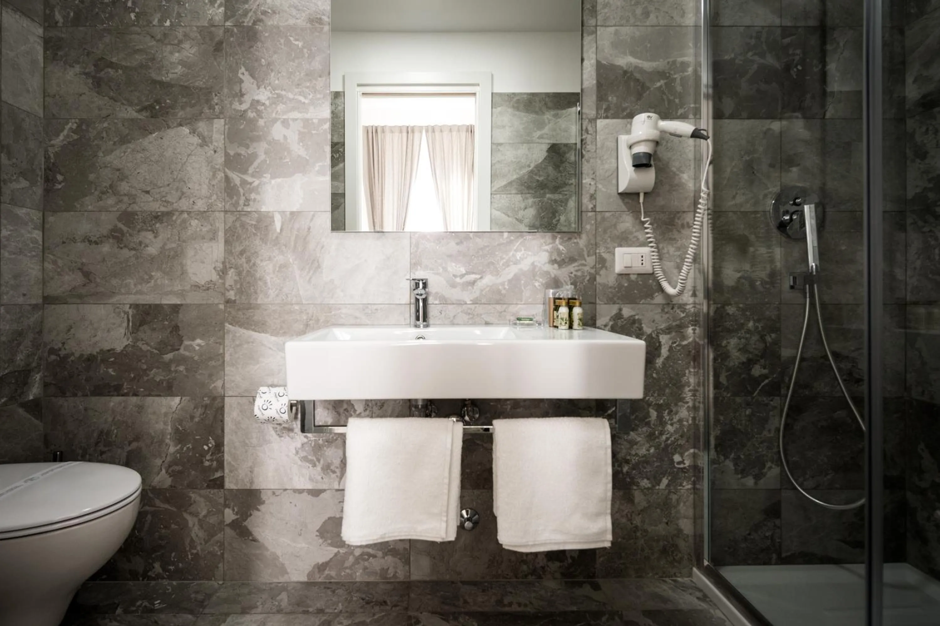 Bathroom in Vinci House