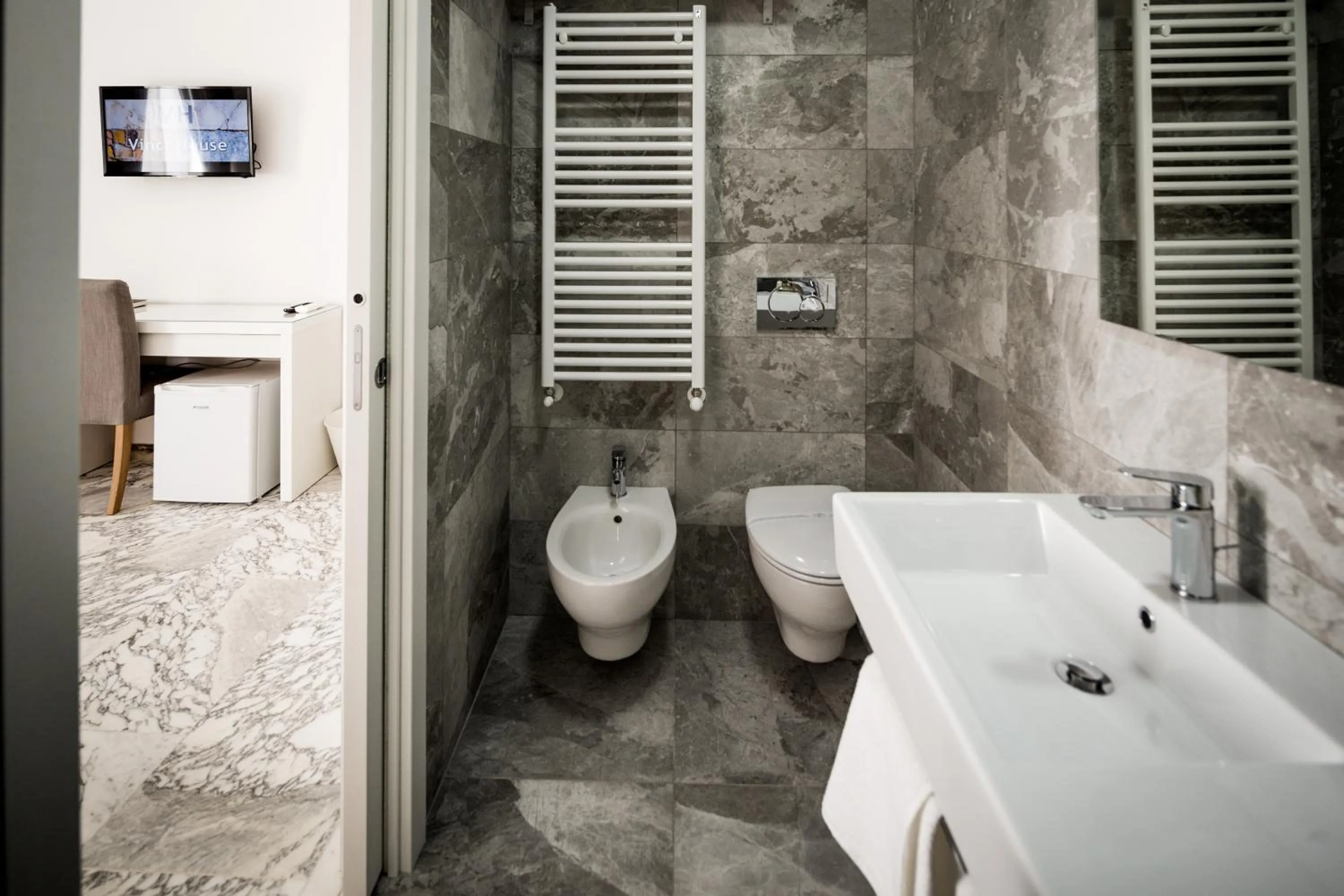 Bathroom in Vinci House