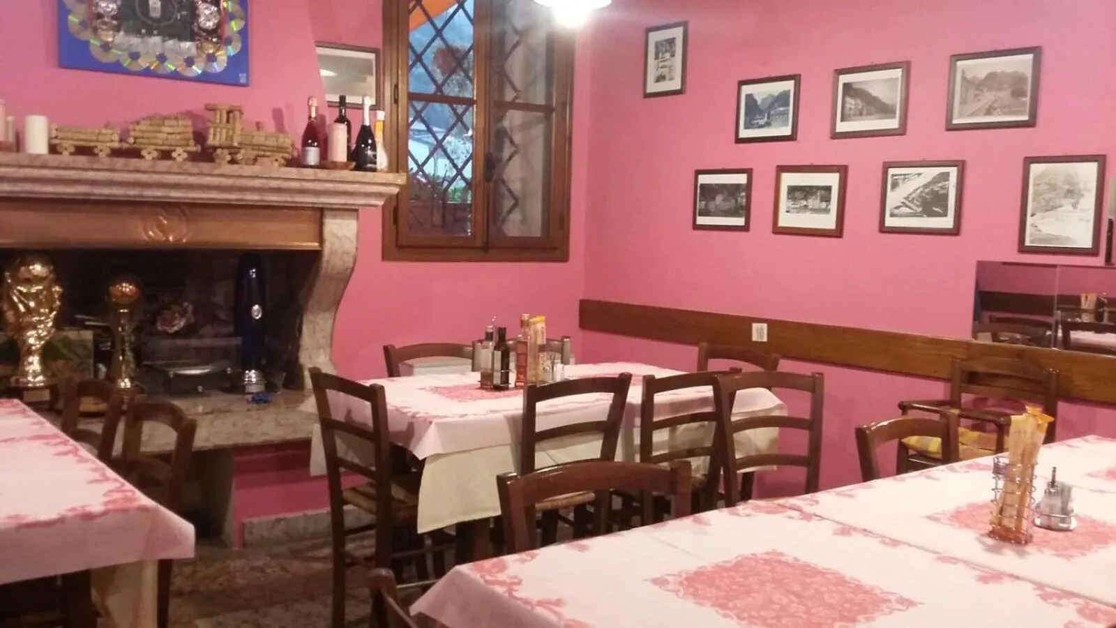 Restaurant/places to eat in Ristorante Pizzeria al Mondo