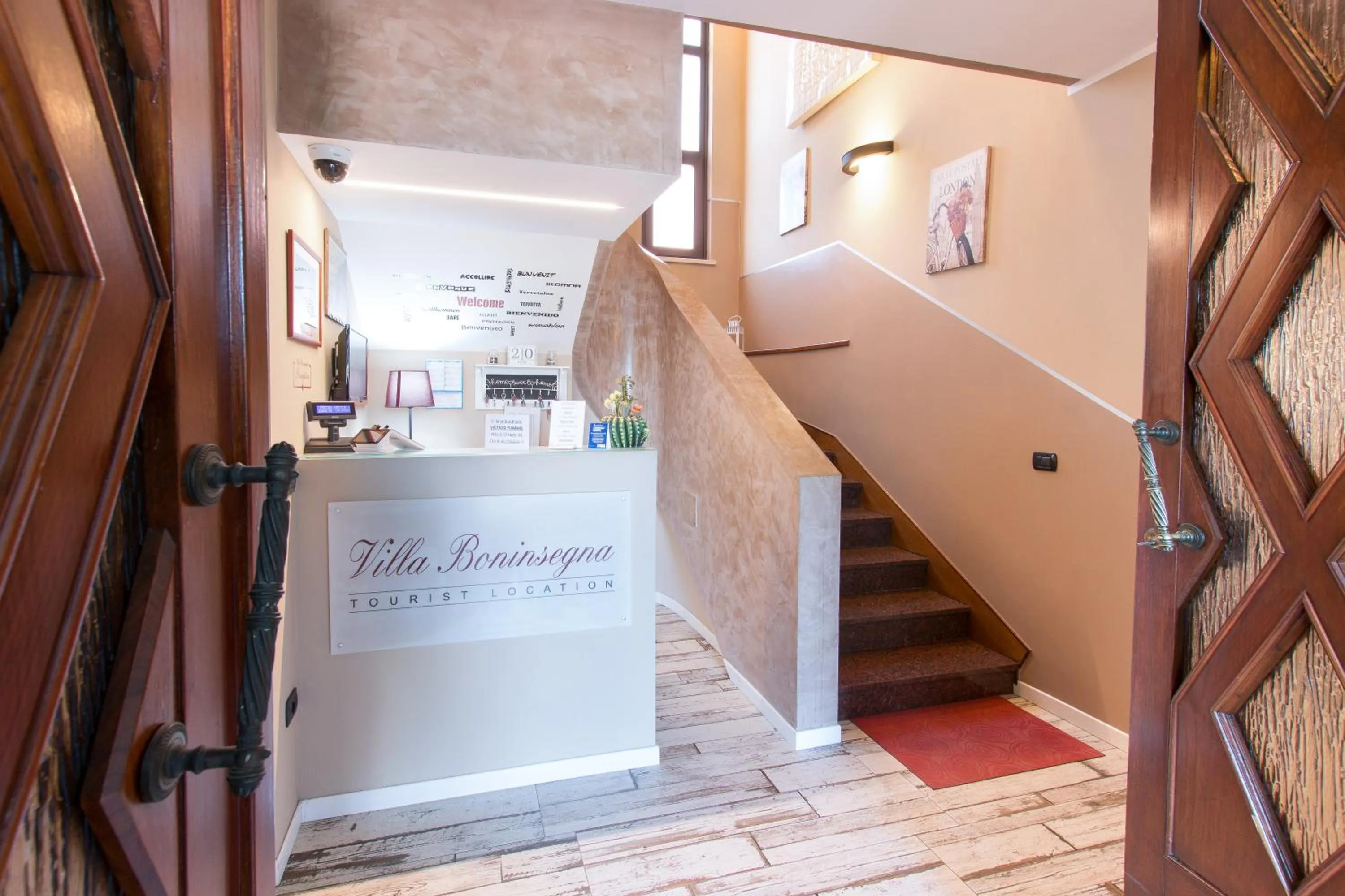 Lobby or reception in Villa Boninsegna - Wine Enoteca Verdi -