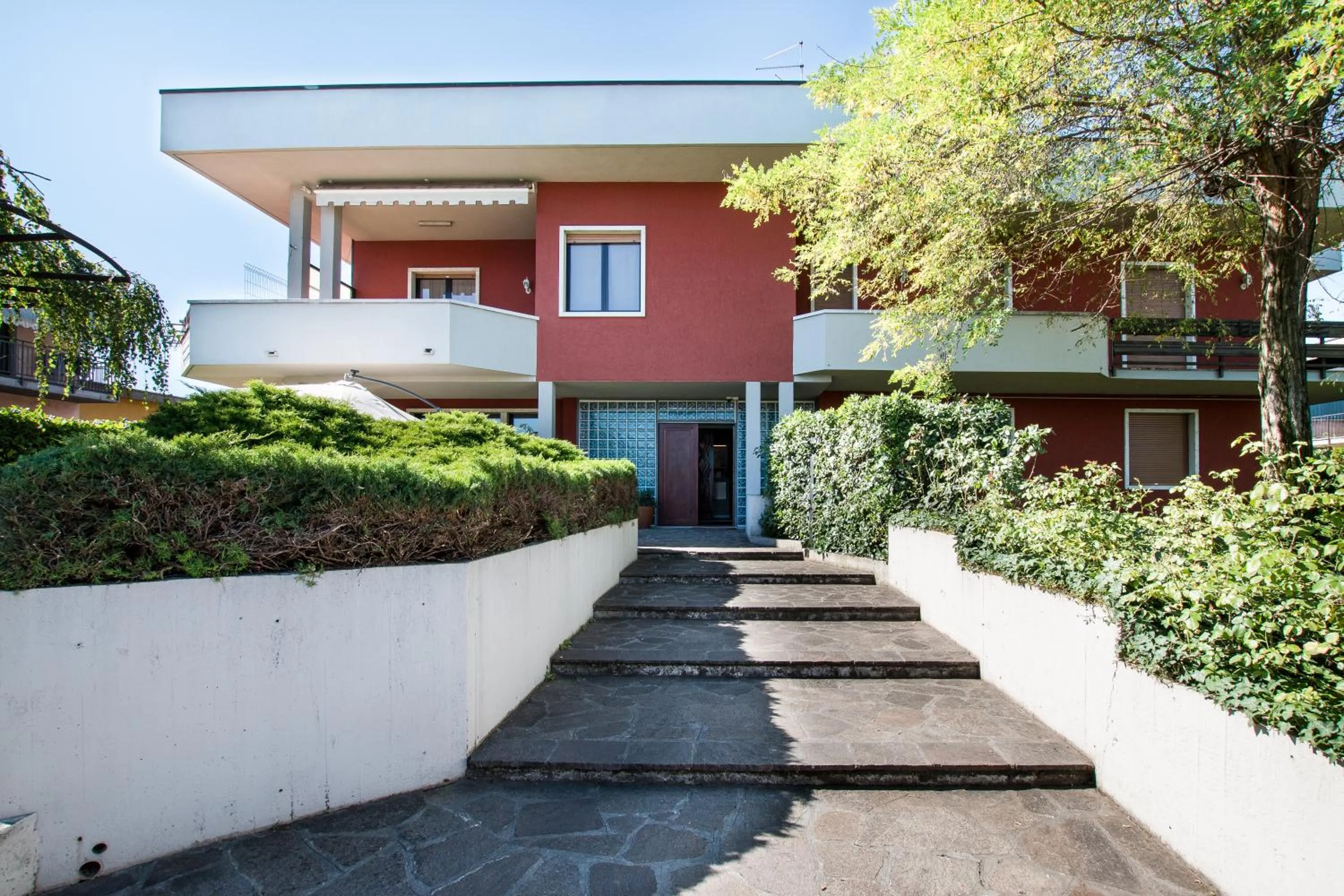 Property building in Villa Boninsegna - Wine Enoteca Verdi -