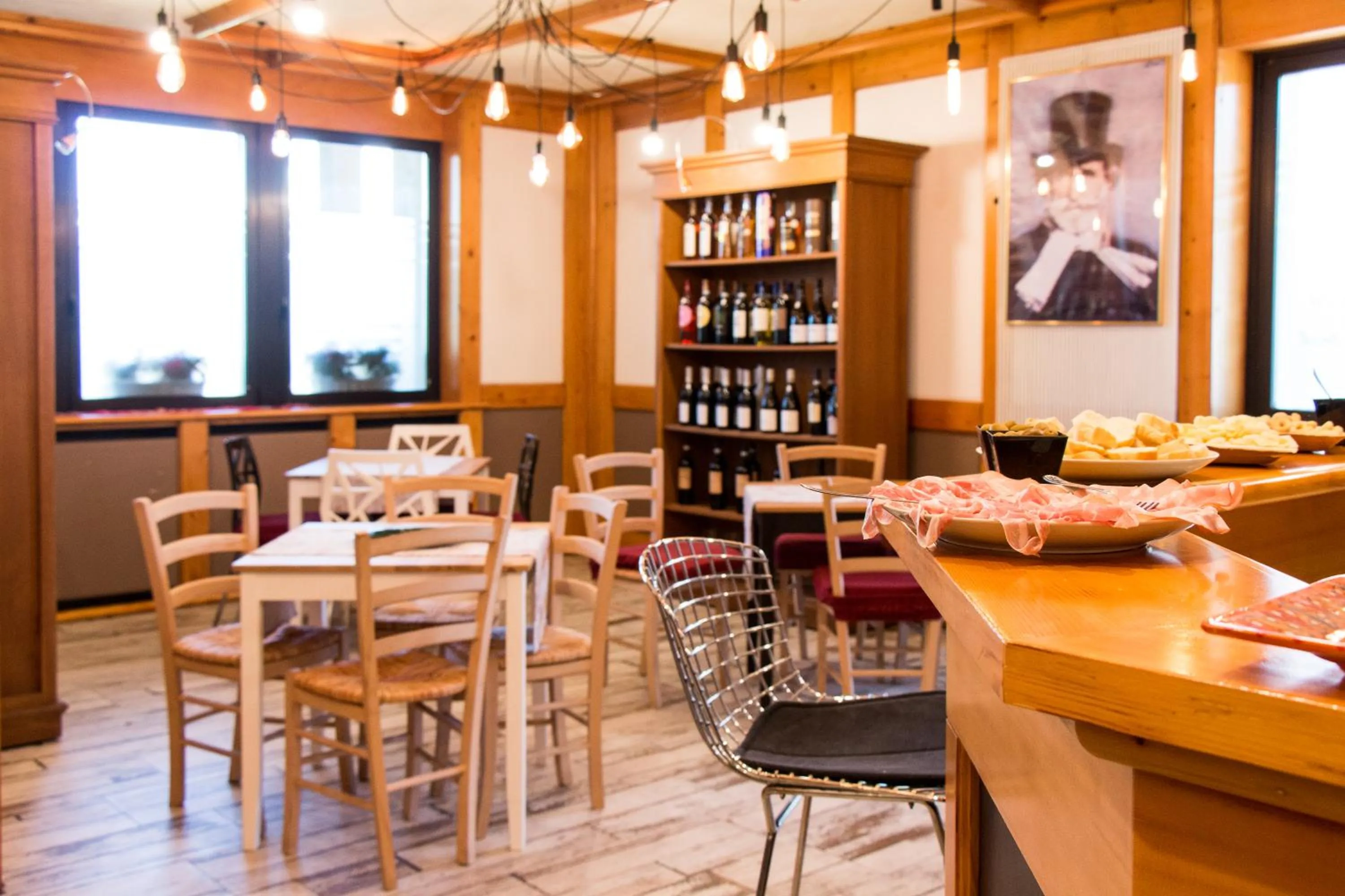 Lounge or bar in Villa Boninsegna - Wine Enoteca Verdi -