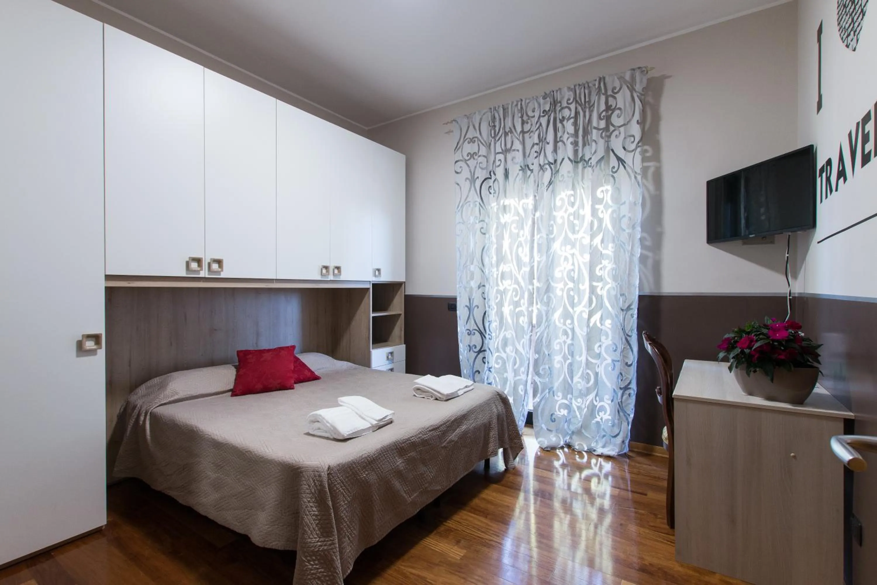 Photo of the whole room, Bed in Villa Boninsegna - Wine Enoteca Verdi -