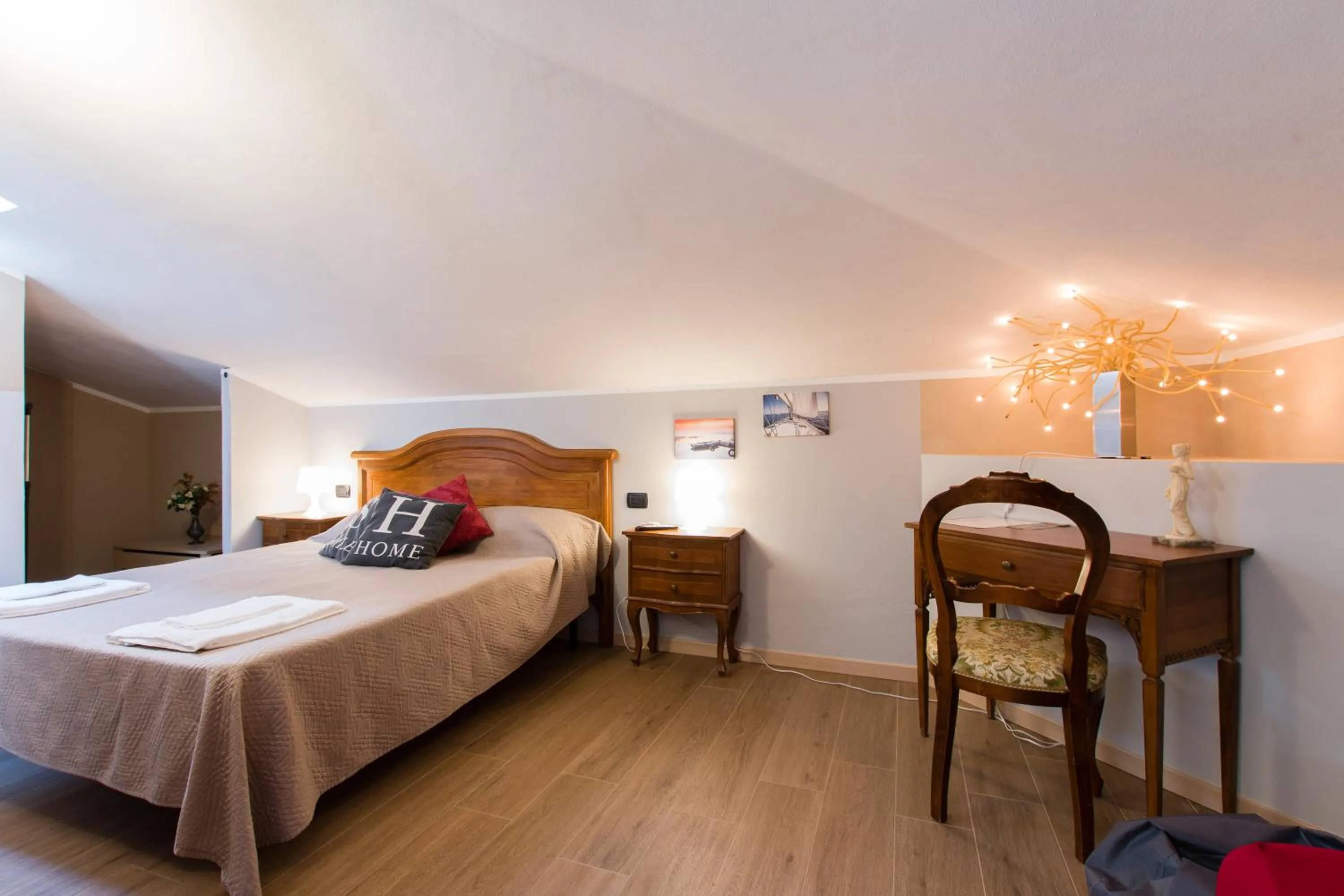 Photo of the whole room, Bed in Villa Boninsegna - Wine Enoteca Verdi -