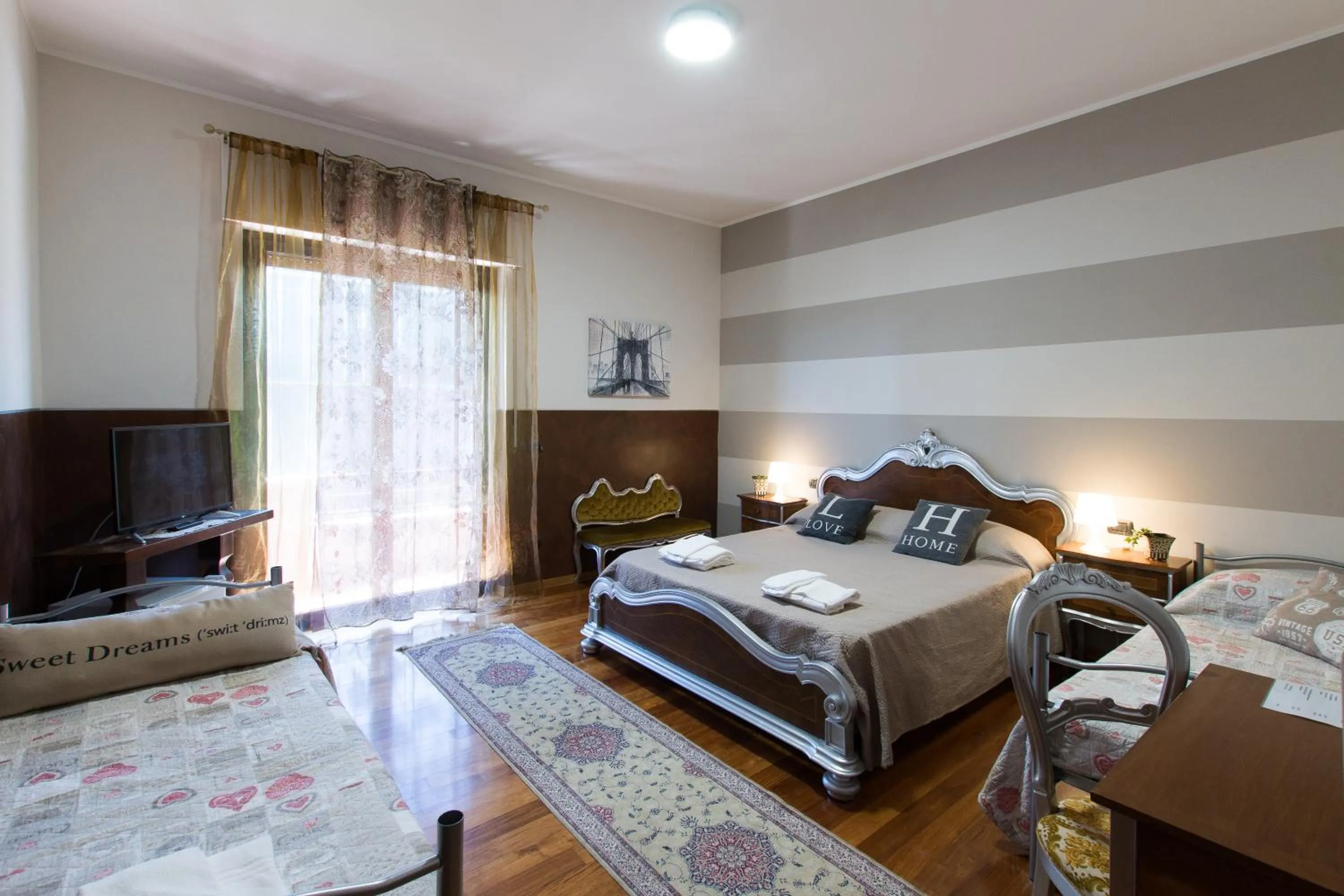 Photo of the whole room, Bed in Villa Boninsegna - Wine Enoteca Verdi -