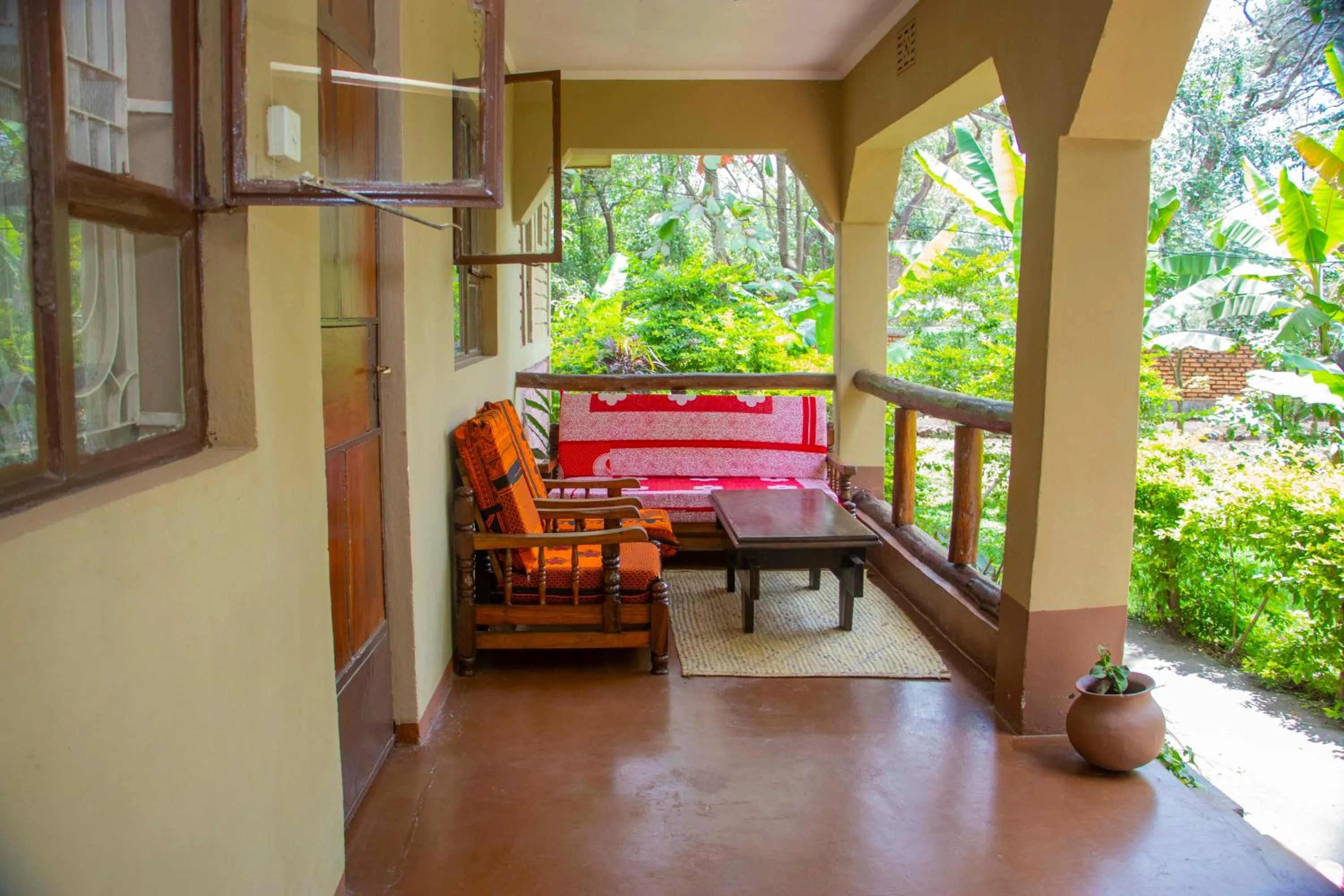 Seating area in Endasawa Tree Lodge