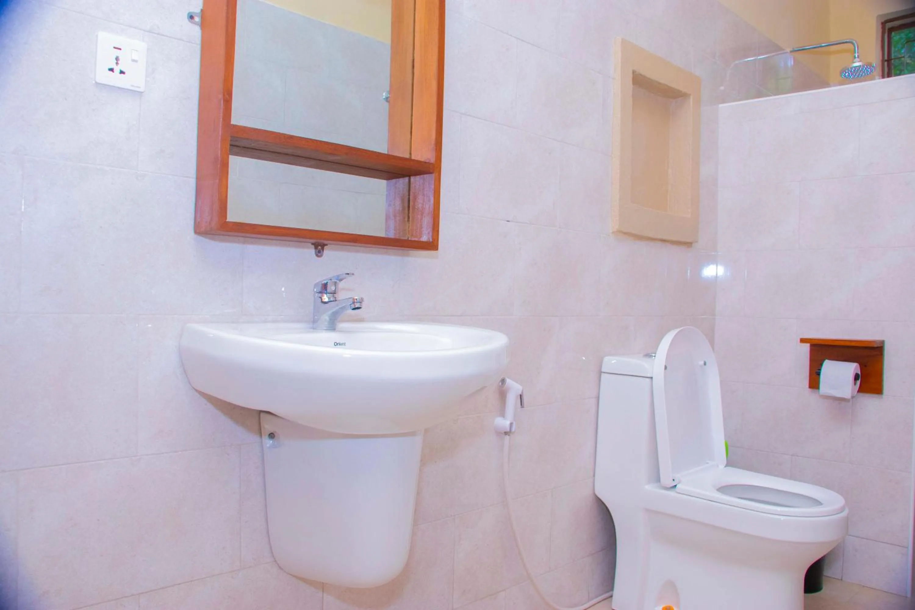 Bathroom in Endasawa Tree Lodge