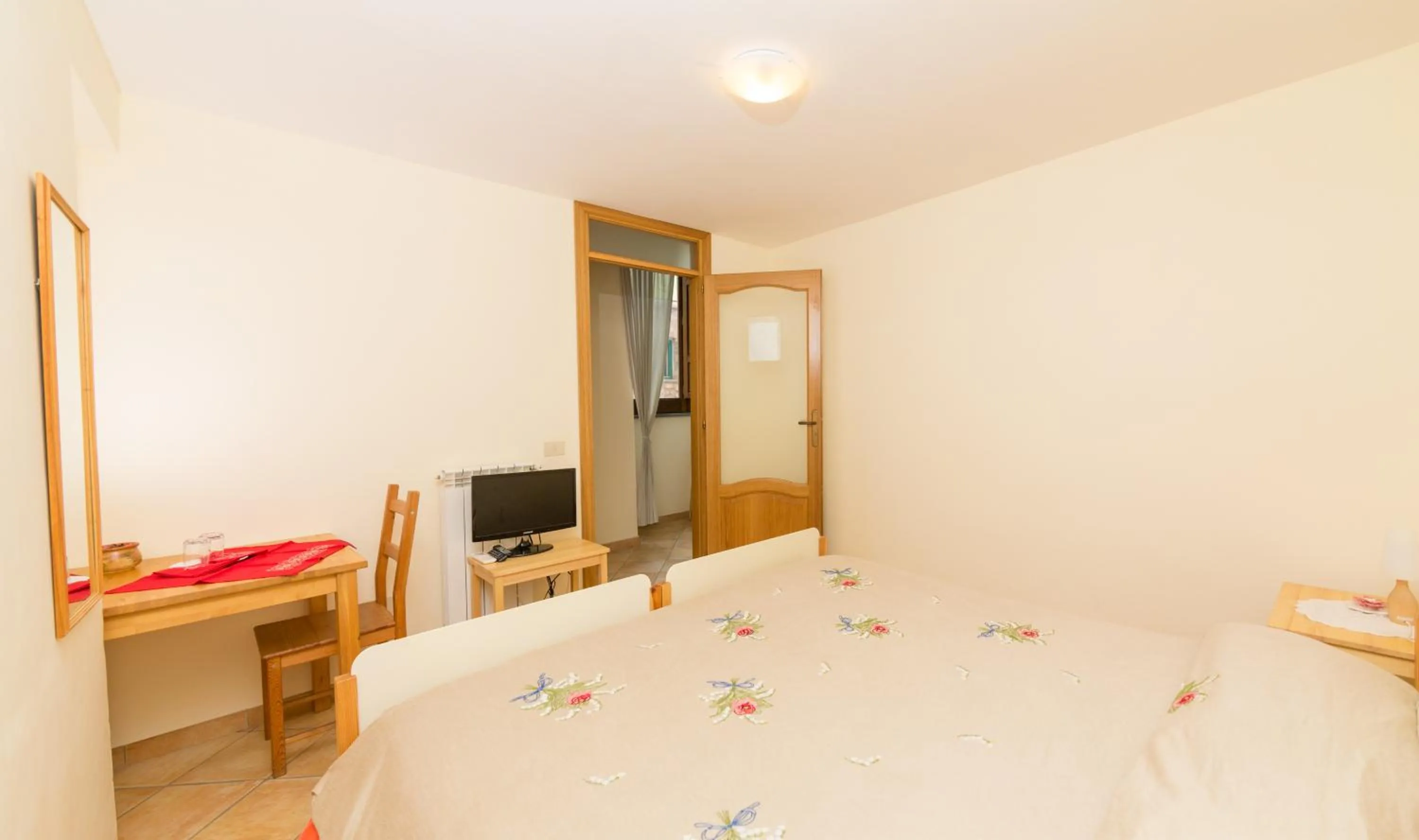 Photo of the whole room, Bed in B&B Cassiopea