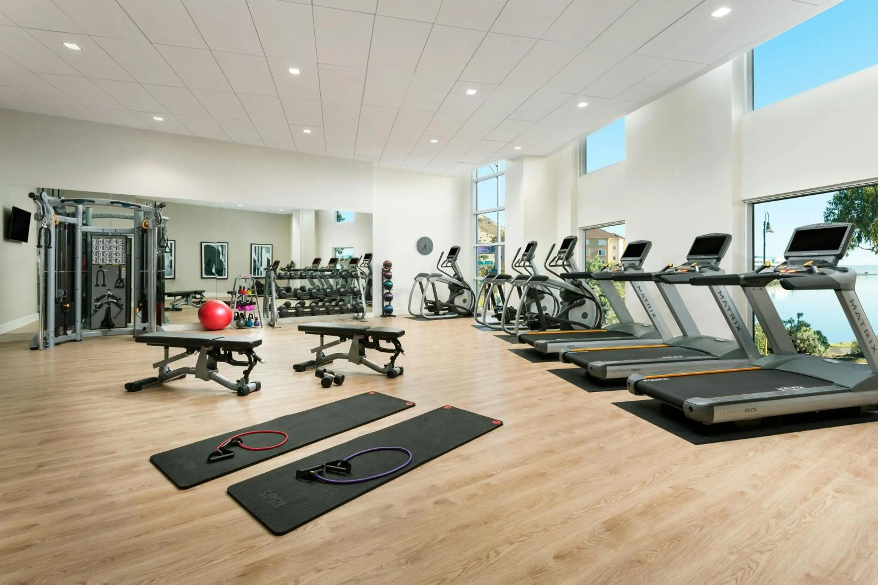 Fitness centre/facilities in AC Hotel by Marriott San Francisco Airport/Oyster Point Waterfront