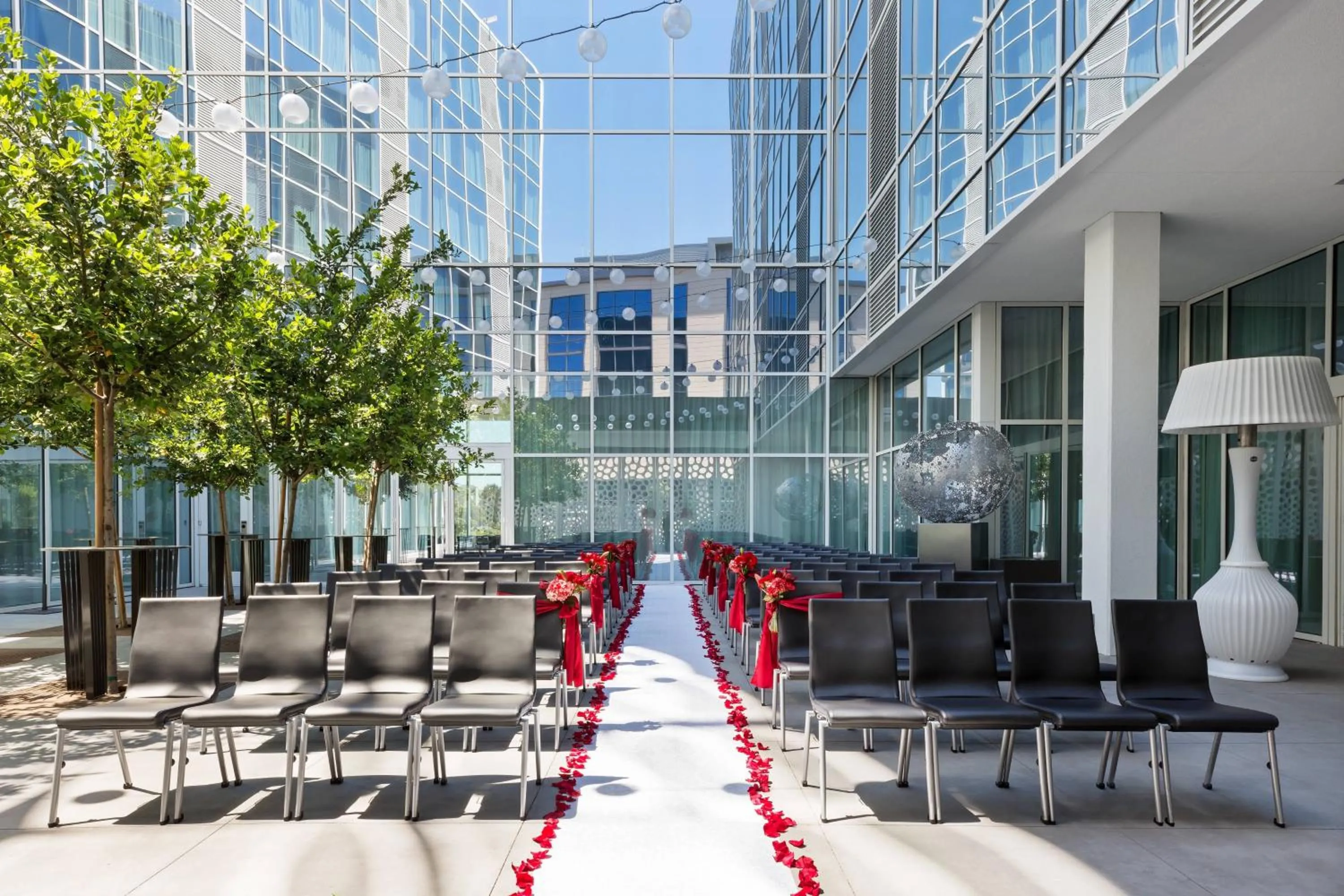 Banquet/Function facilities in AC Hotel by Marriott San Francisco Airport/Oyster Point Waterfront