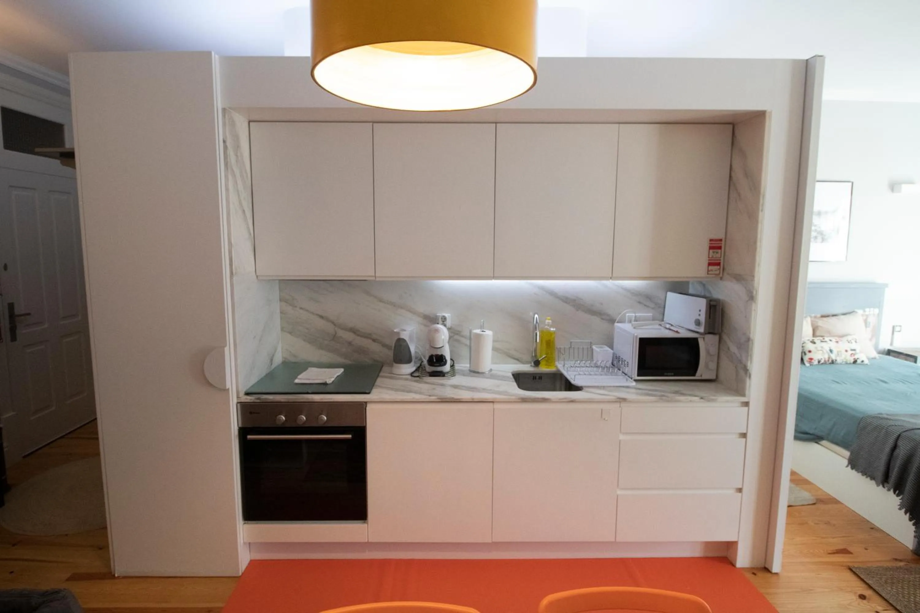 Kitchen or kitchenette, Bed in OPorto Histórico - Galerias