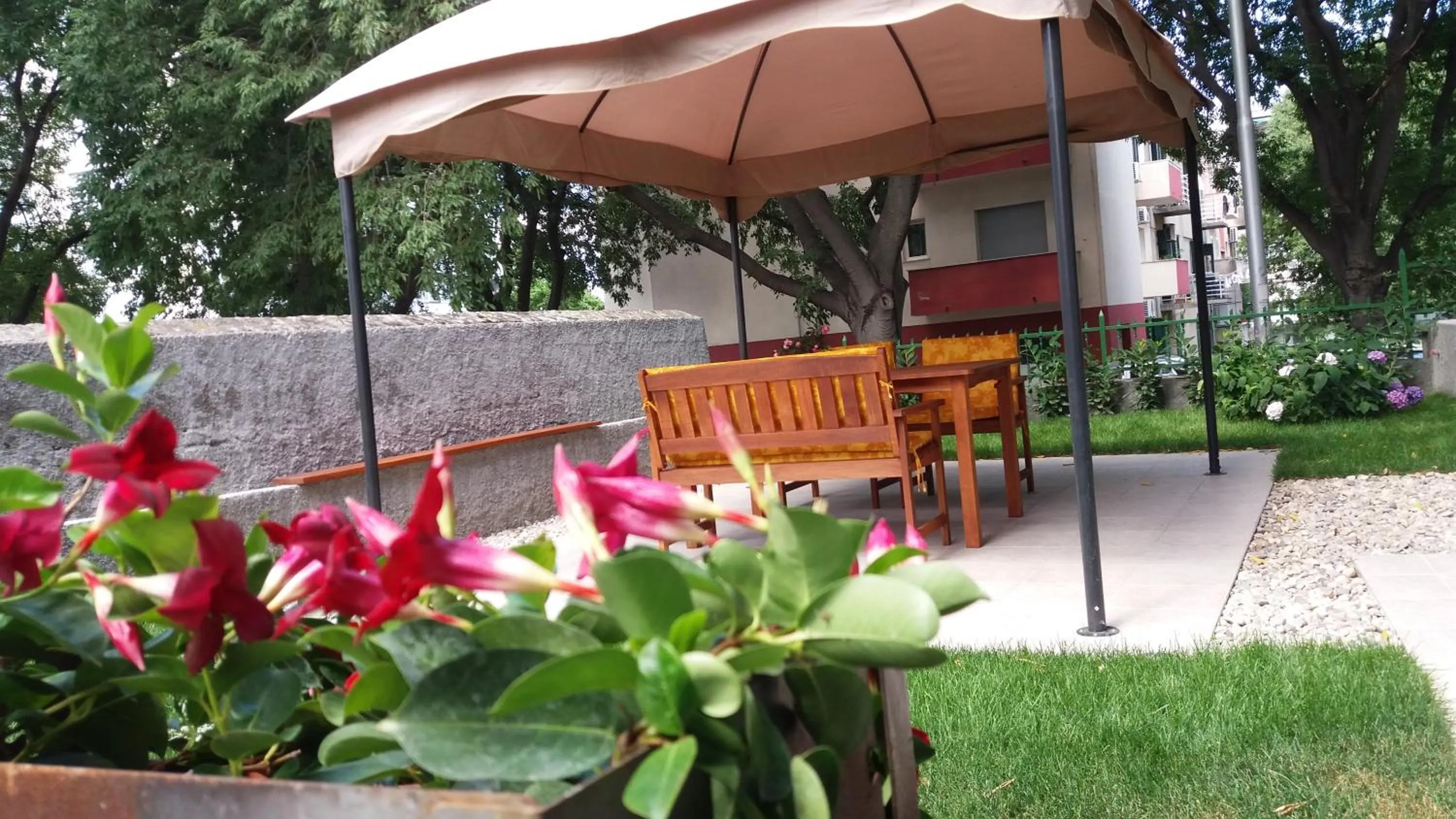 Garden apartment Vanya