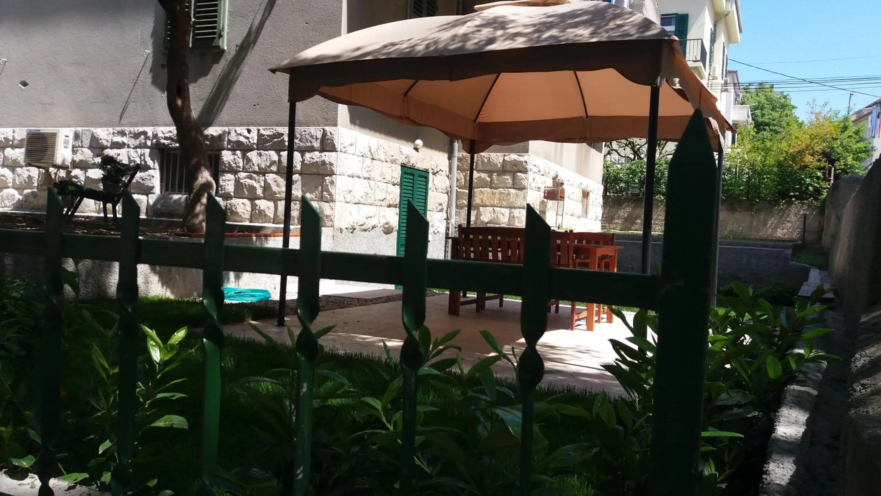 Garden apartment Vanya