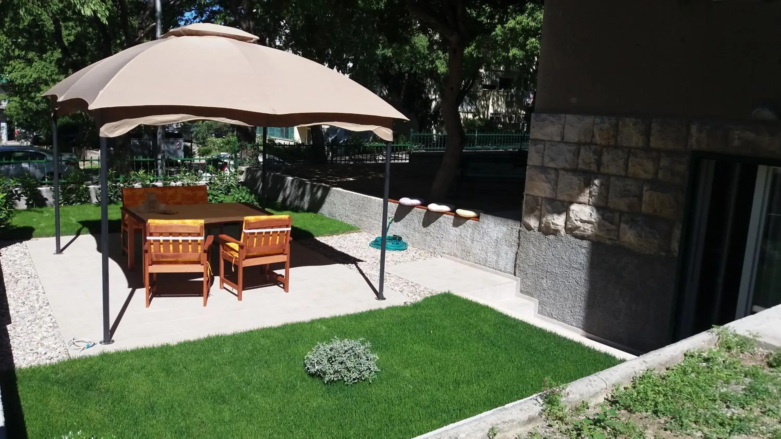 Garden apartment Vanya Garden apartment Vanya