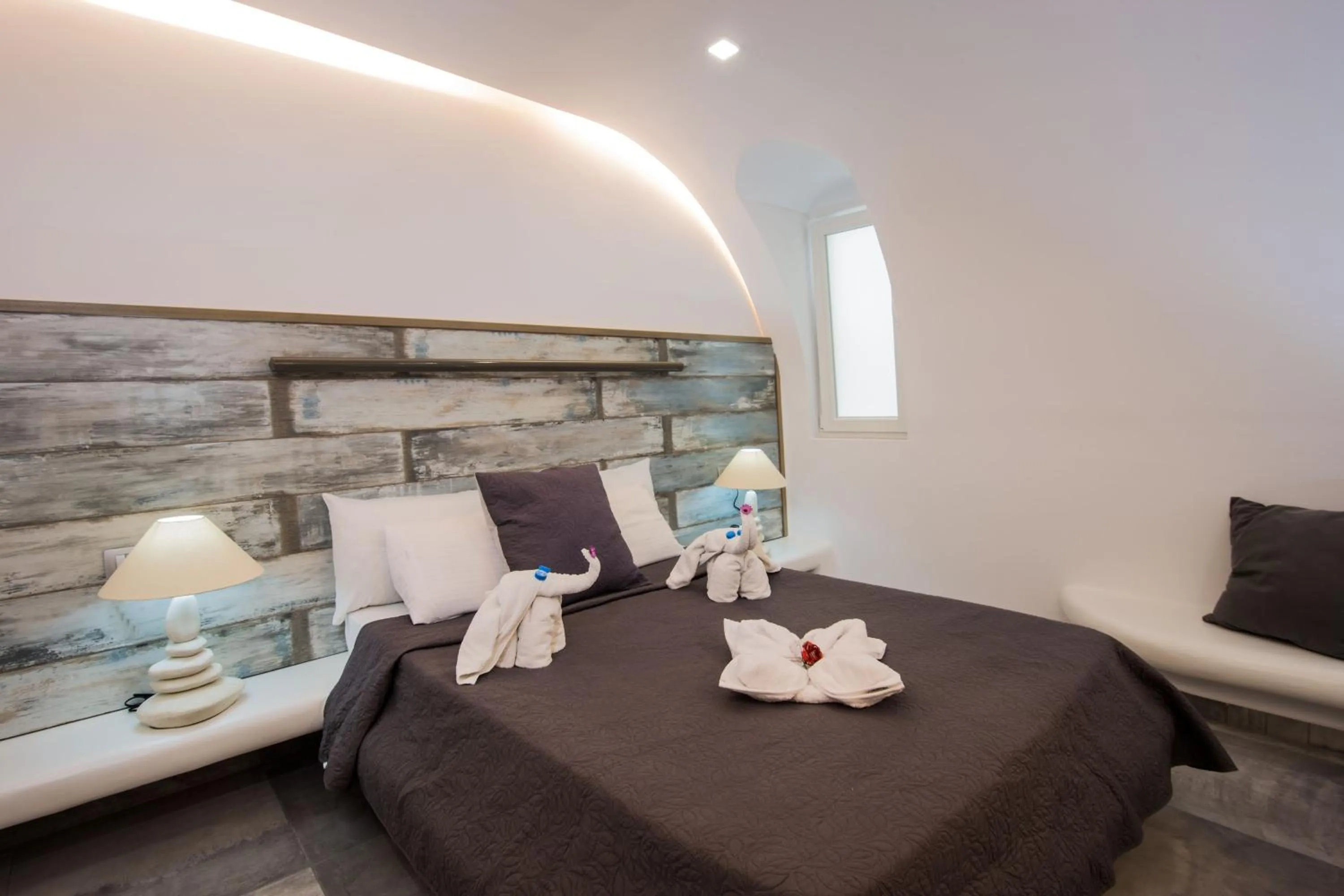 Bedroom, Bed in Gianna Suites