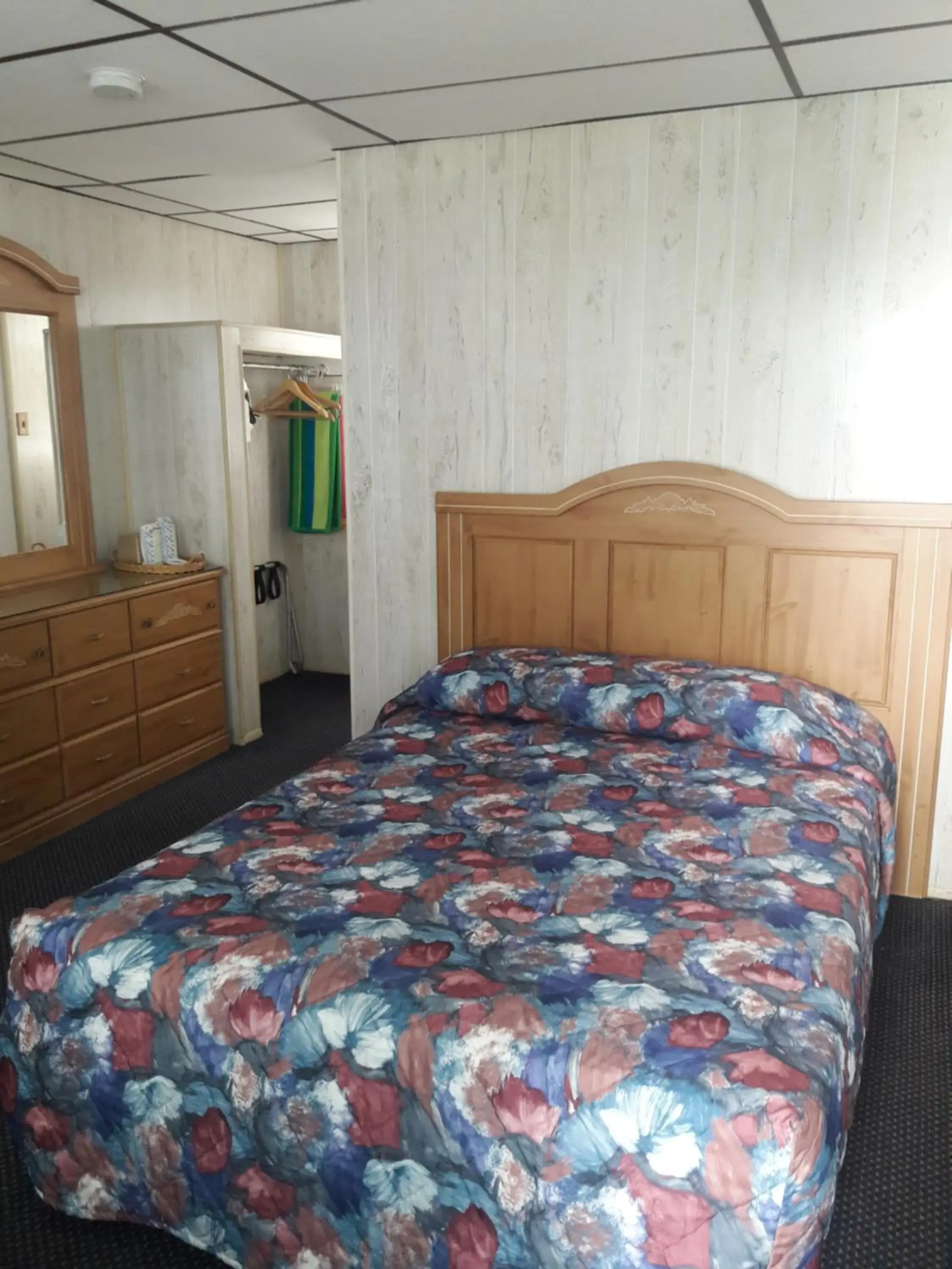 Standard Double Room in Suitcase Motel & Travel Standard Double Room in Suitcase Motel & Travel