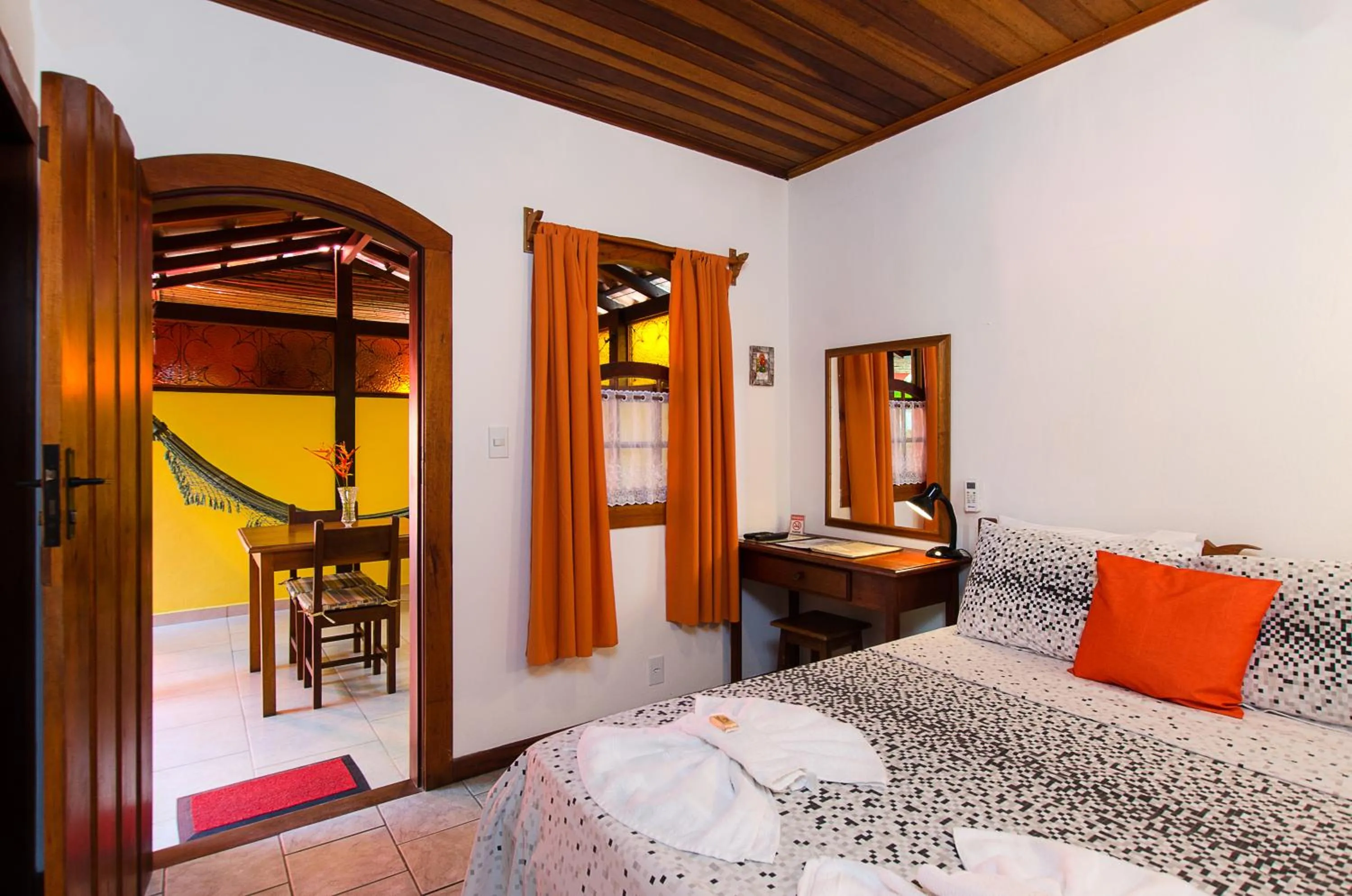 Bedroom, Bed in Pousada Missanga
