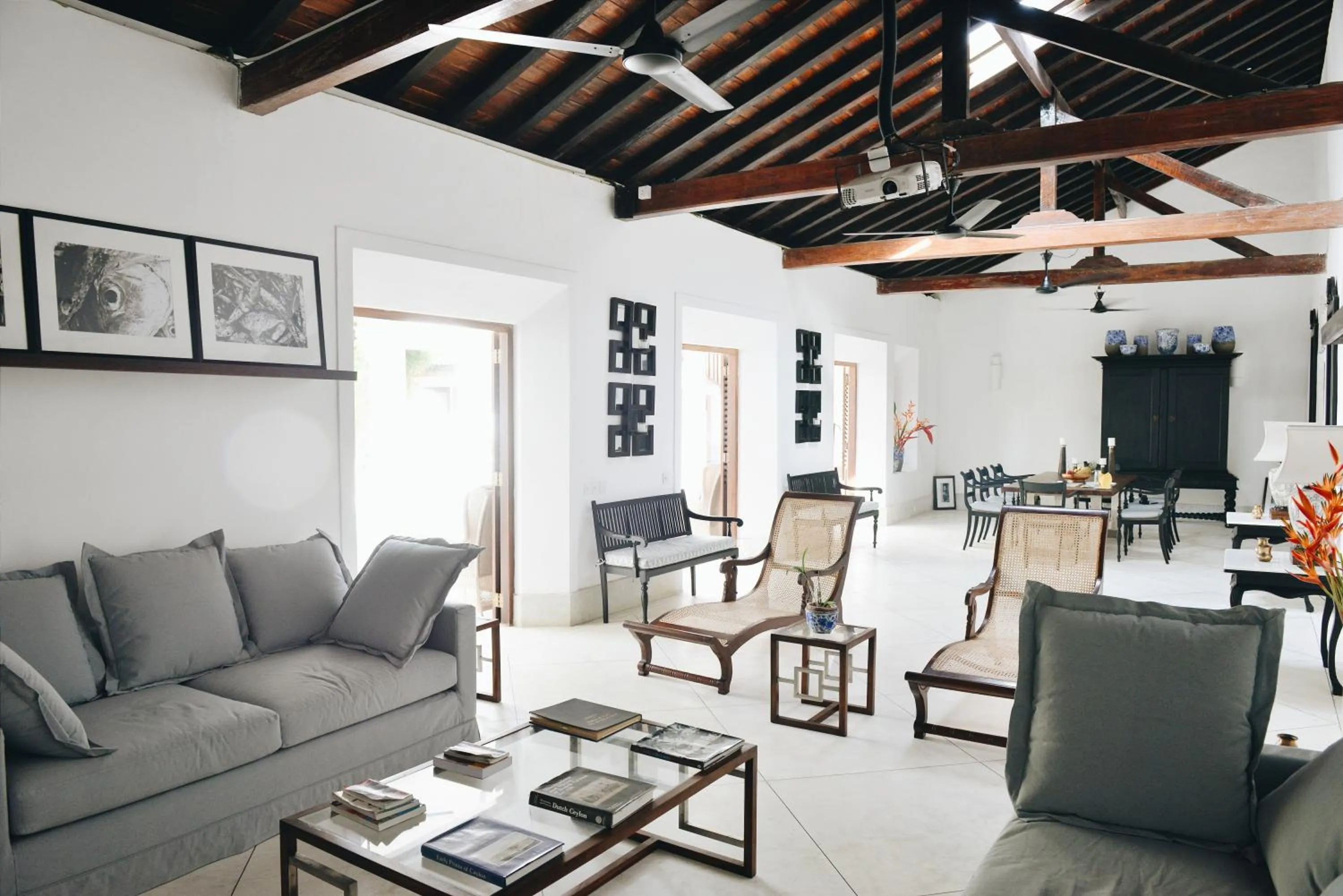 Communal lounge/ TV room in 32 Middle Street - 03 Bedrooms villa with private pool