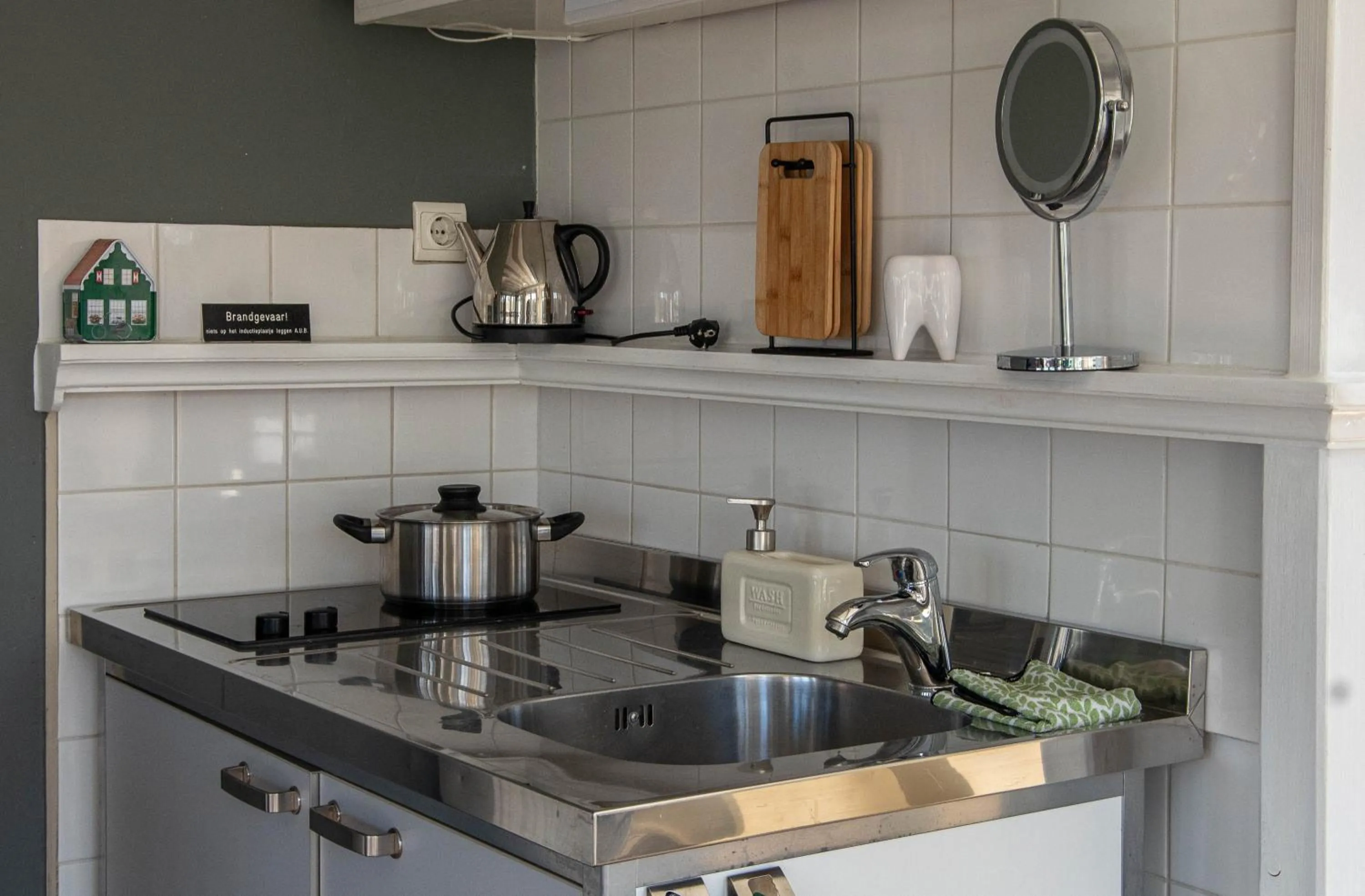 stove in B&B Saense huisje