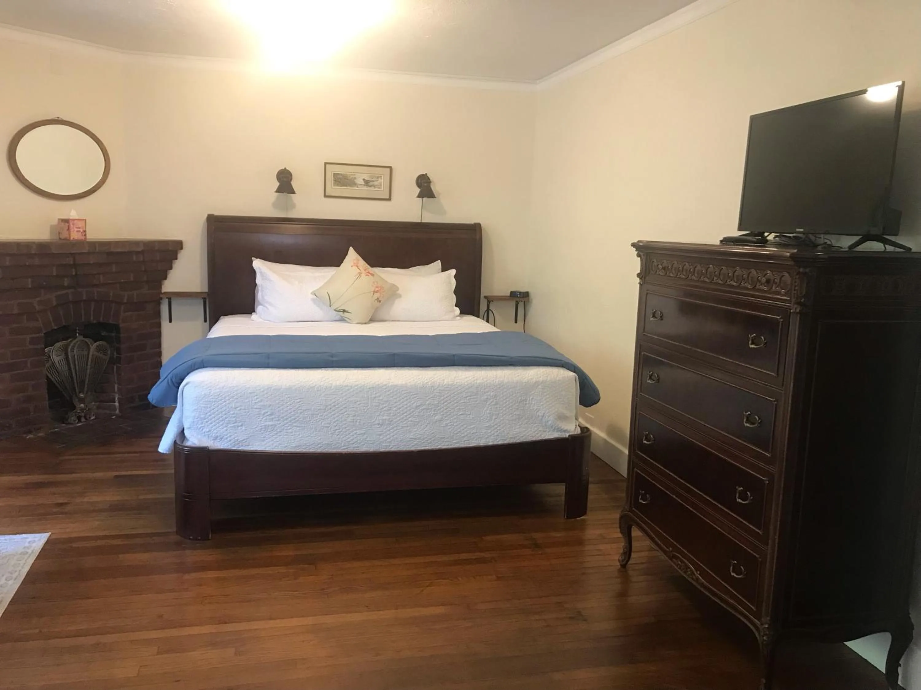 Bedroom, Bed in Cherokee Lodge