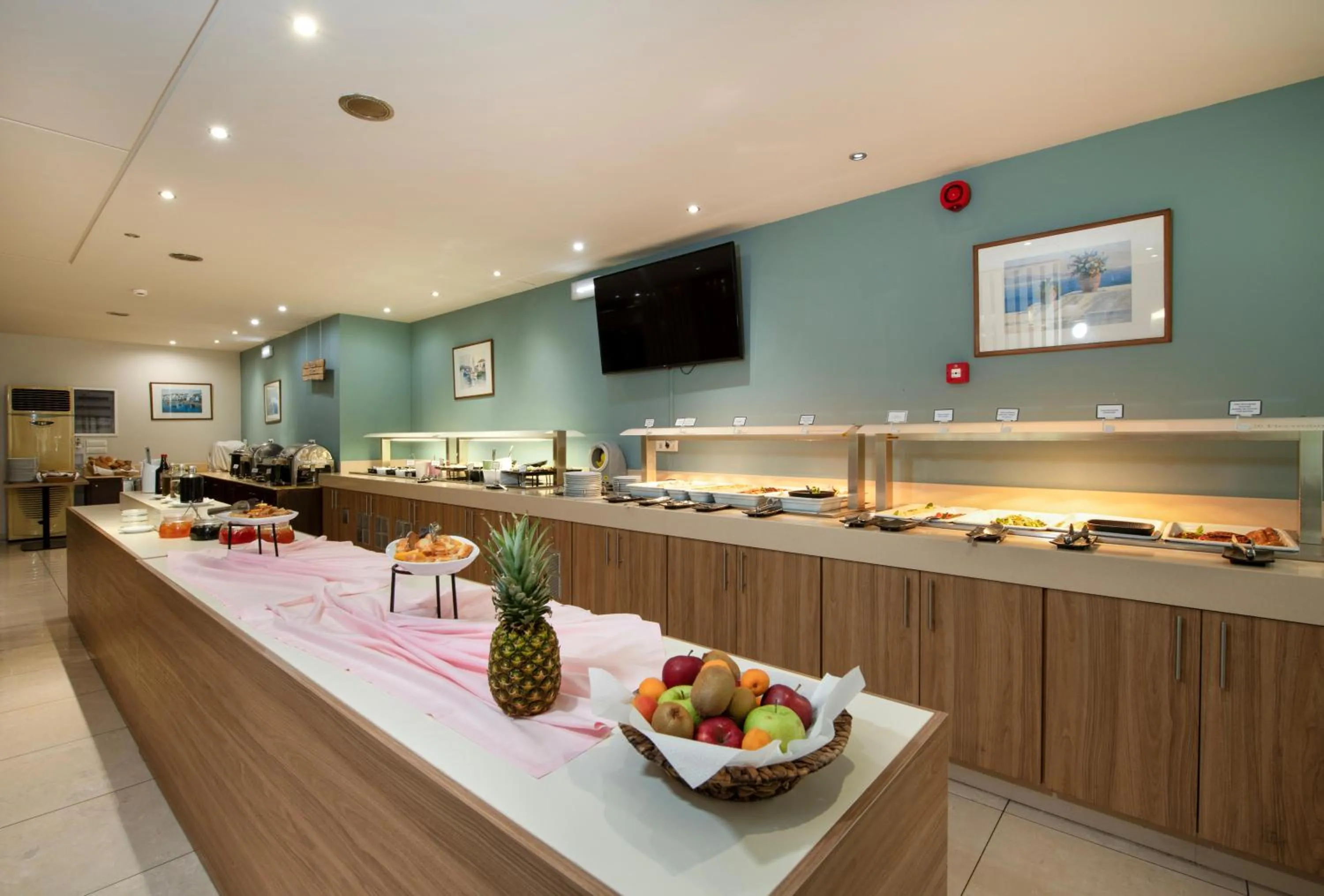 Restaurant/places to eat in Atrion Resort Hotel