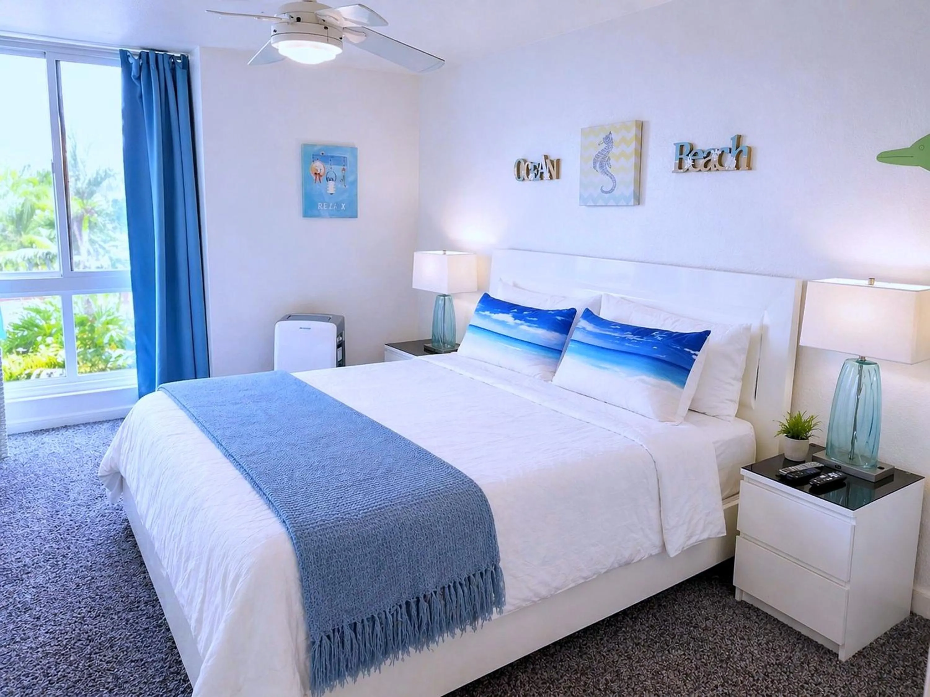 Bed in Beachside Retreat